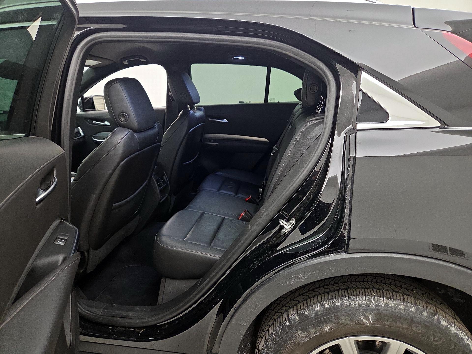 Thumbnail: 2023 Cadillac XT4 - 19