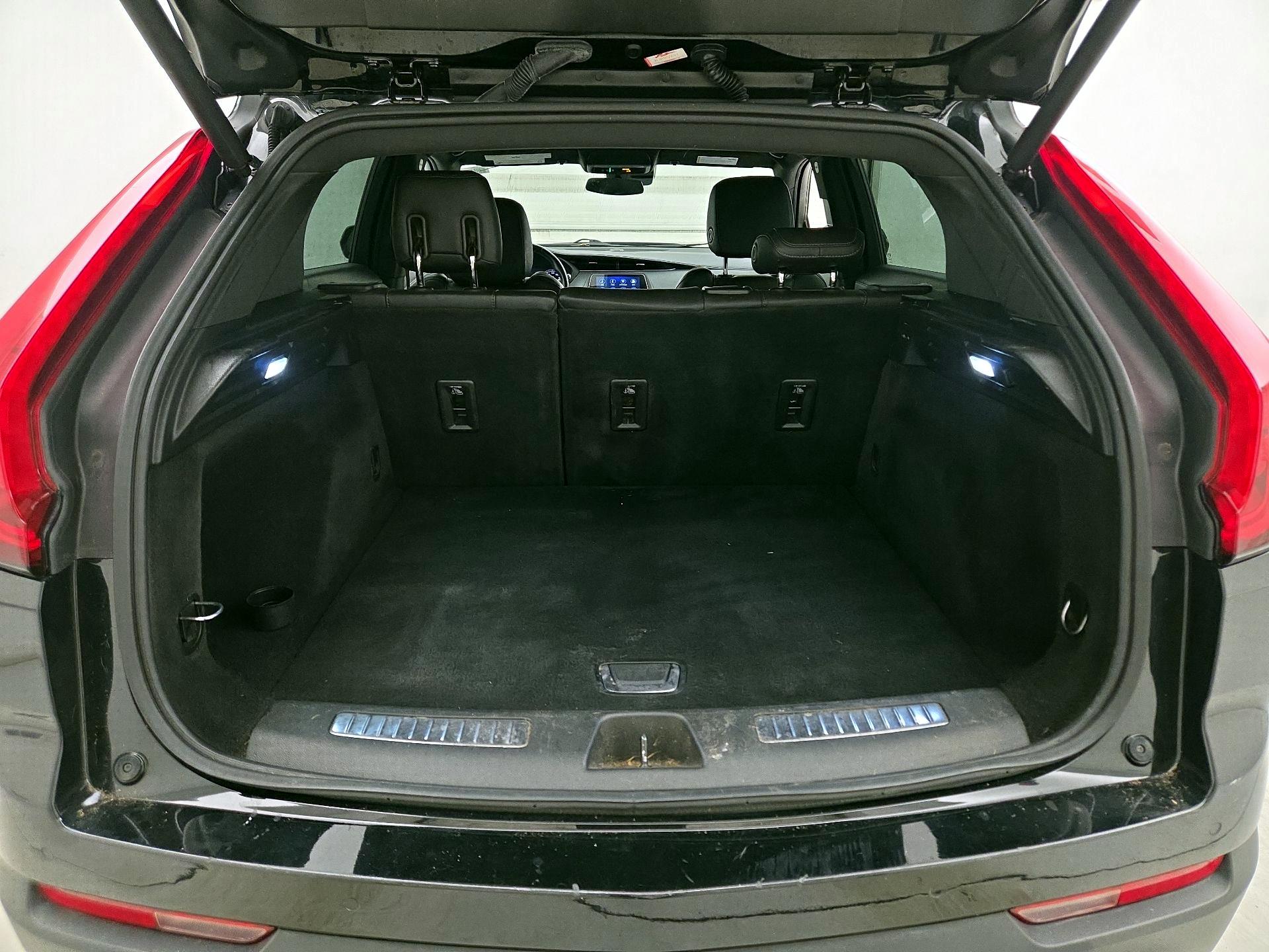 Thumbnail: 2023 Cadillac XT4 - 20