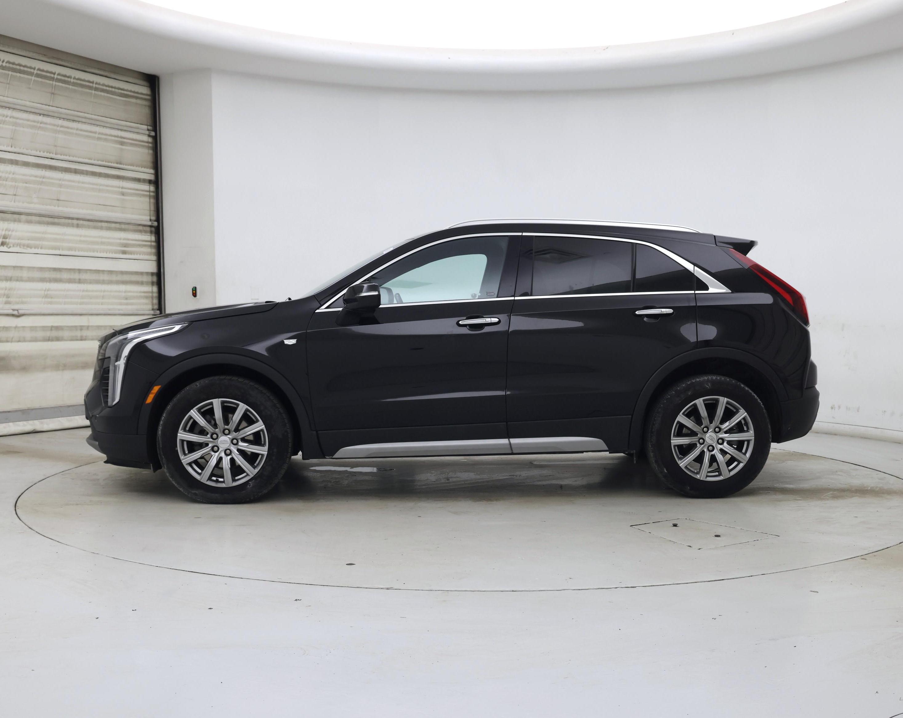 Thumbnail: 2023 Cadillac XT4 - 3