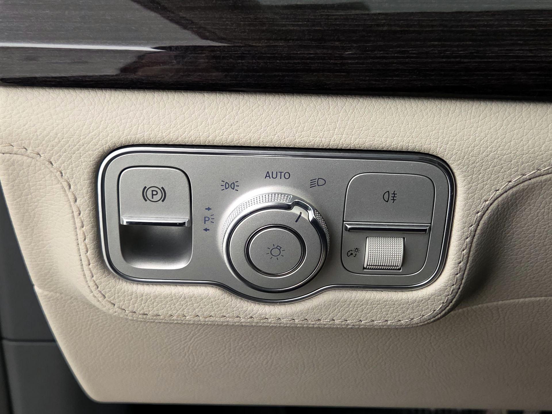 Thumbnail: 2020 Mercedes-Benz GLE - 13