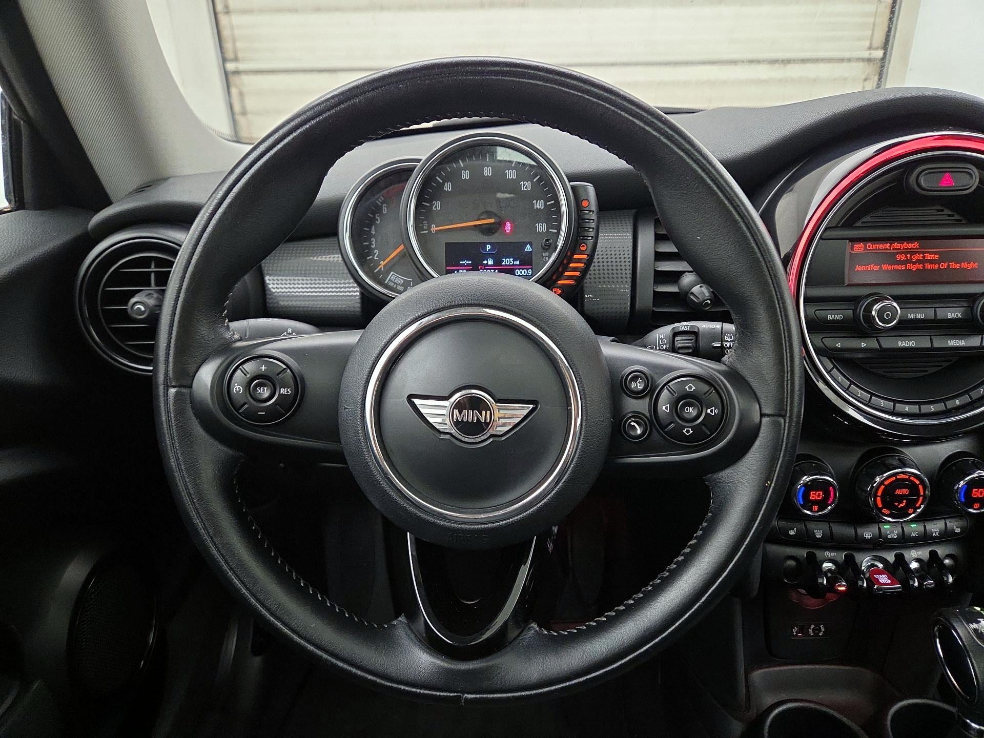 Thumbnail: 2015 MINI Cooper Hardtop - 10