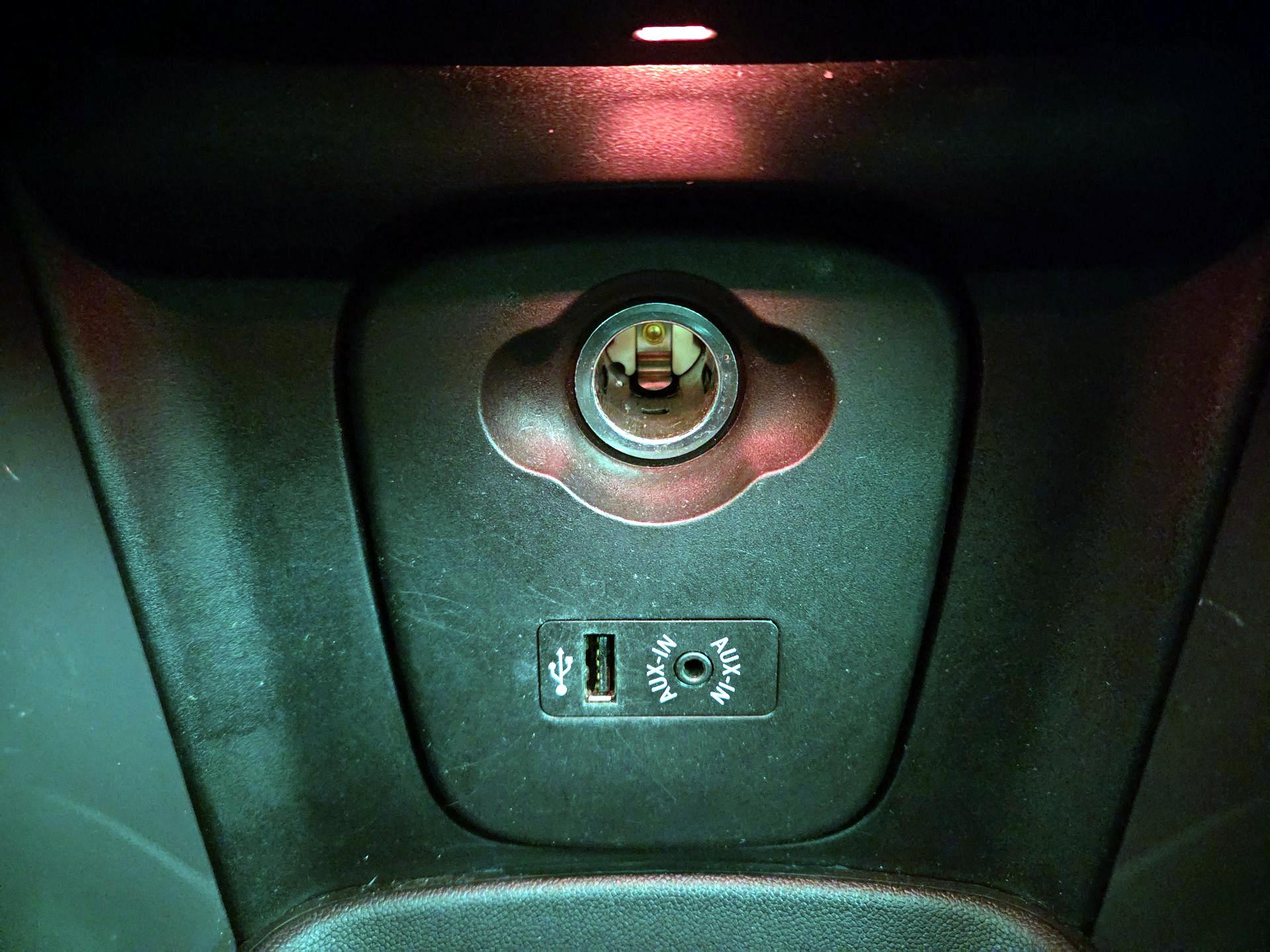 Thumbnail: 2015 MINI Cooper Hardtop - 17
