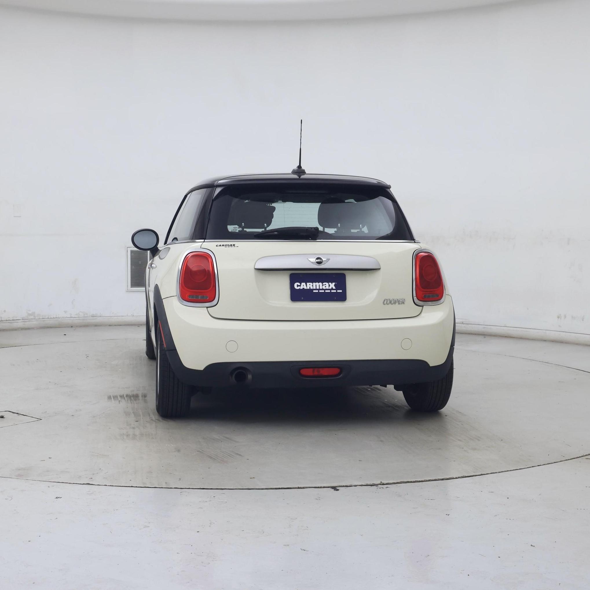 Thumbnail: 2015 MINI Cooper Hardtop - 6