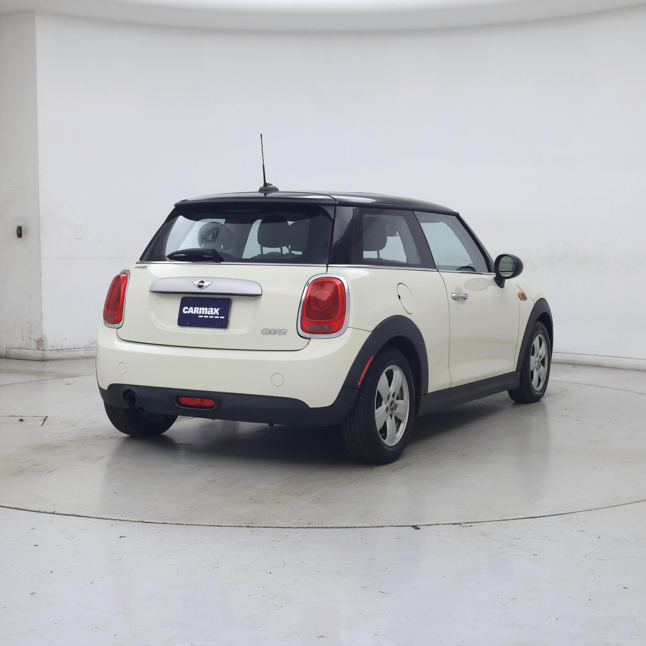 Thumbnail: 2015 MINI Cooper Hardtop - 8