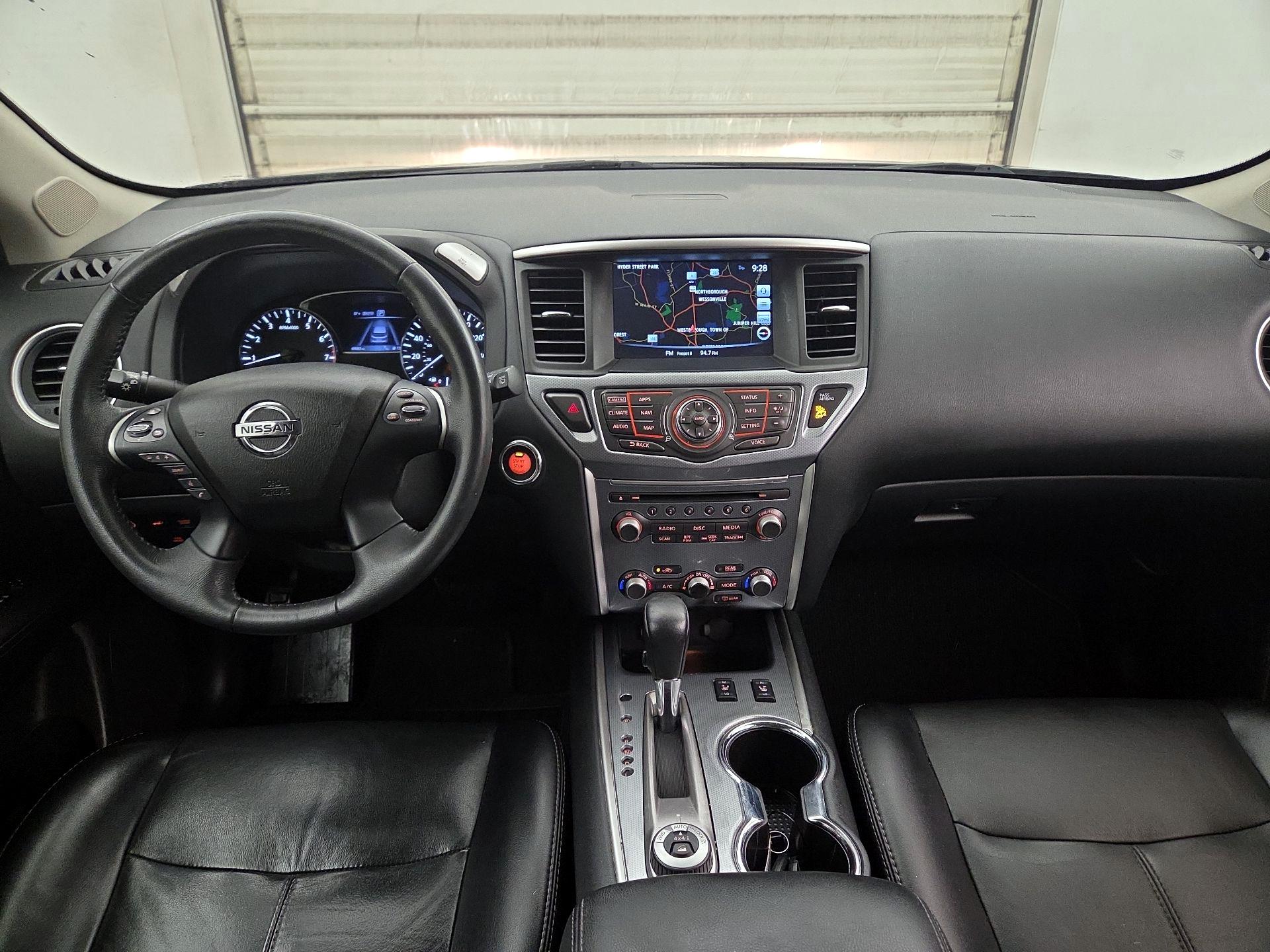 Thumbnail: 2017 Nissan Pathfinder - 9