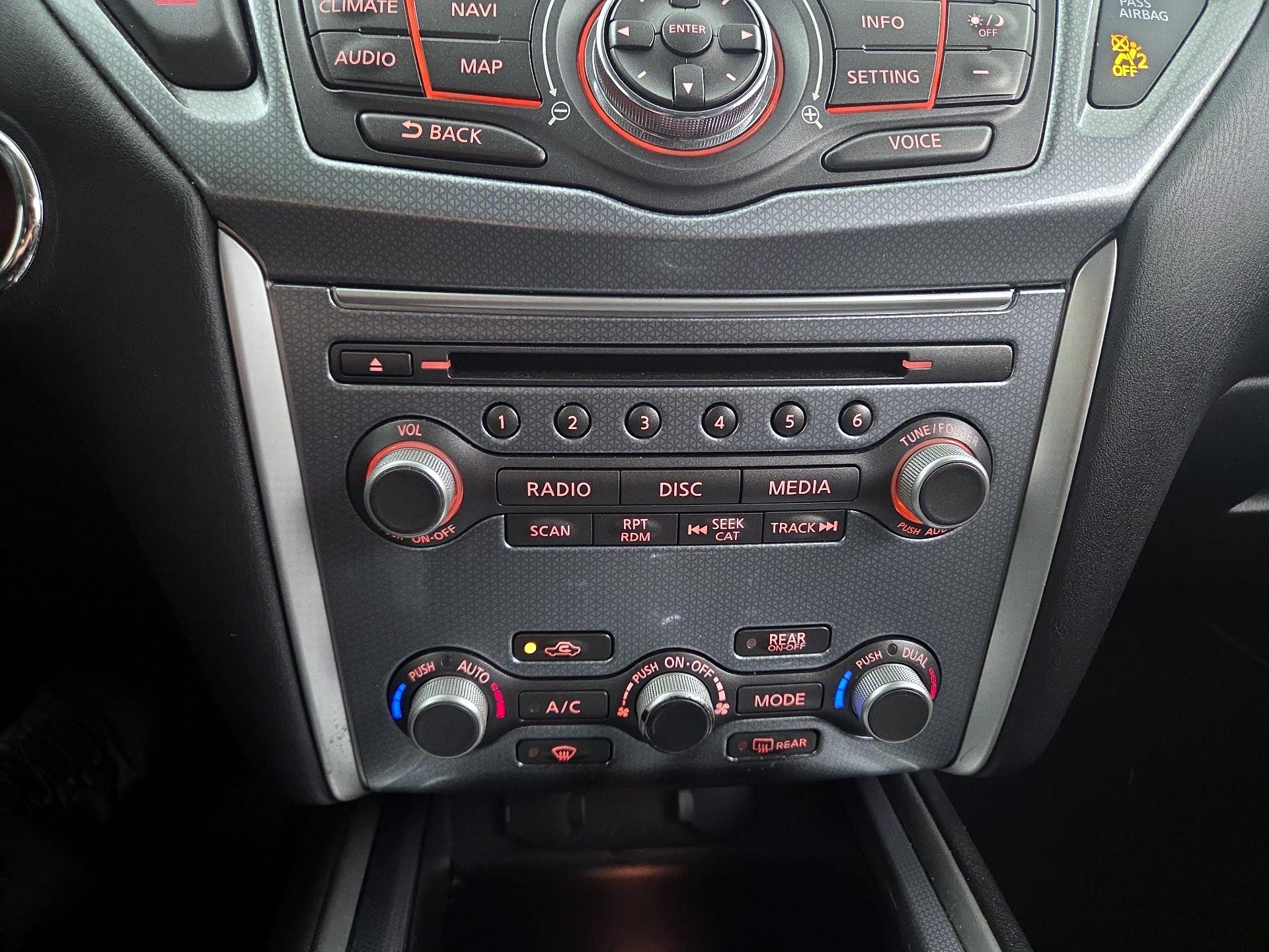 Thumbnail: 2017 Nissan Pathfinder - 17