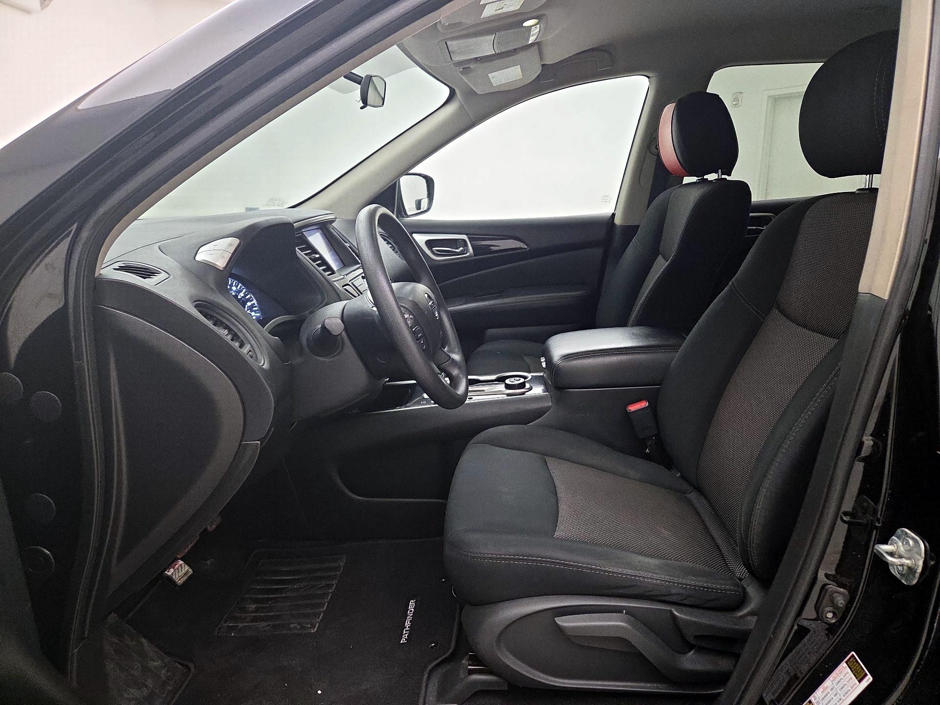 Thumbnail: 2018 Nissan Pathfinder - 11