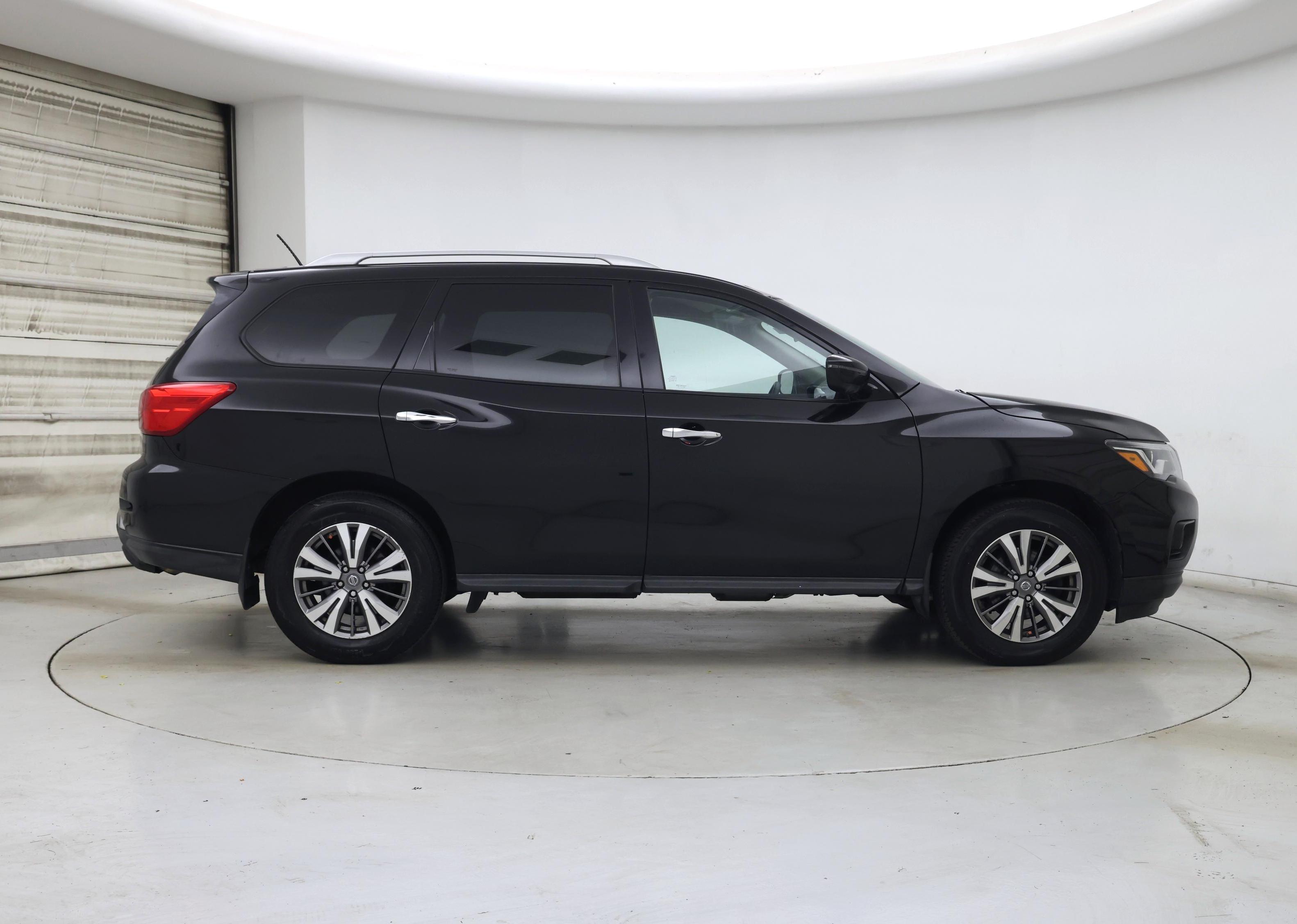Thumbnail: 2018 Nissan Pathfinder - 7