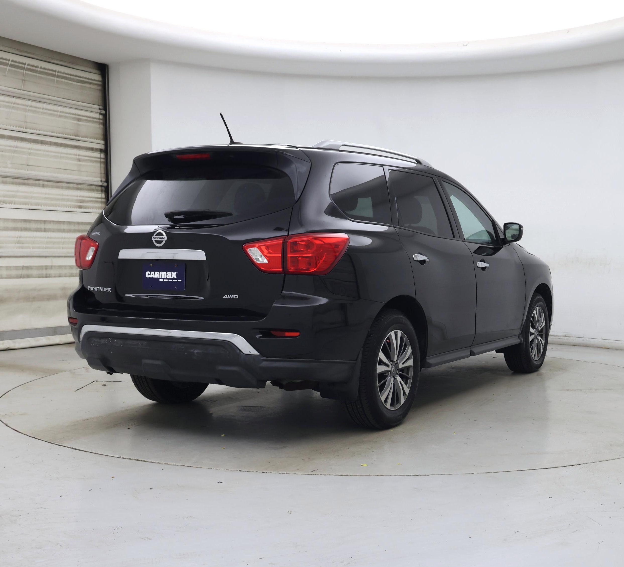 Thumbnail: 2018 Nissan Pathfinder - 8