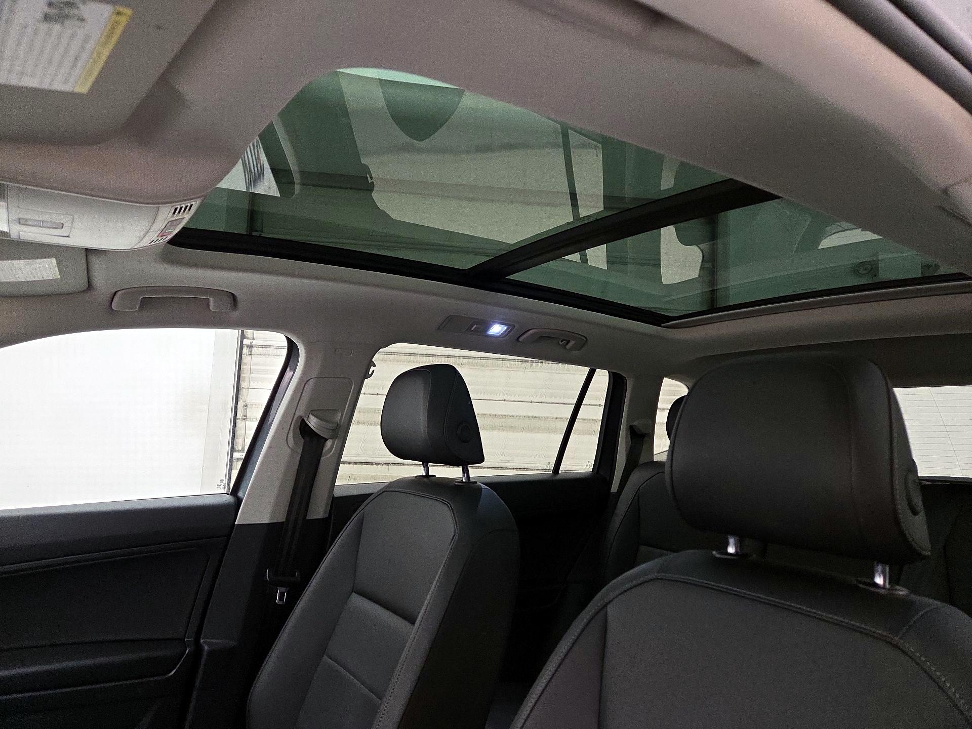 Thumbnail: 2020 Volkswagen Tiguan - 19