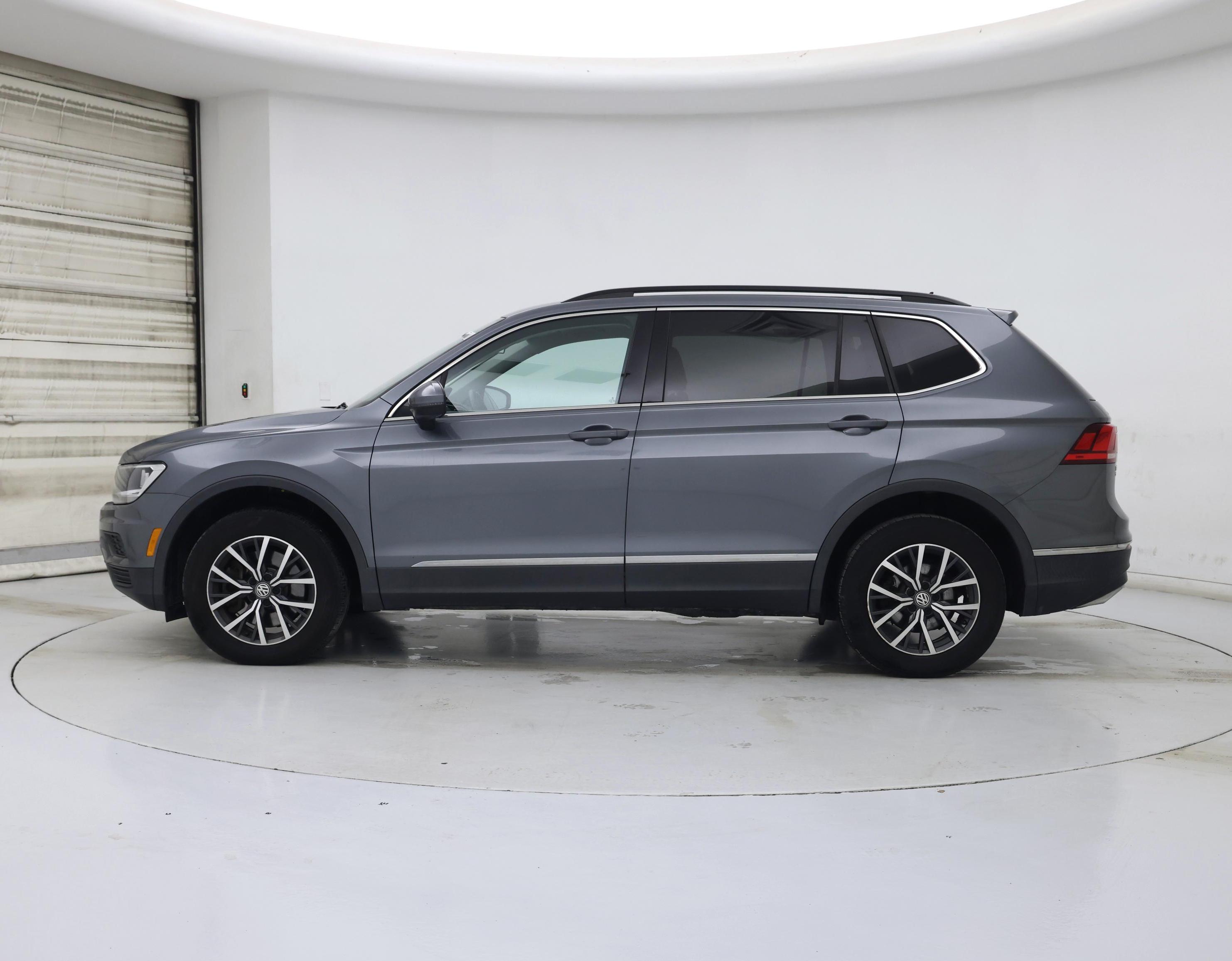 Thumbnail: 2020 Volkswagen Tiguan - 3