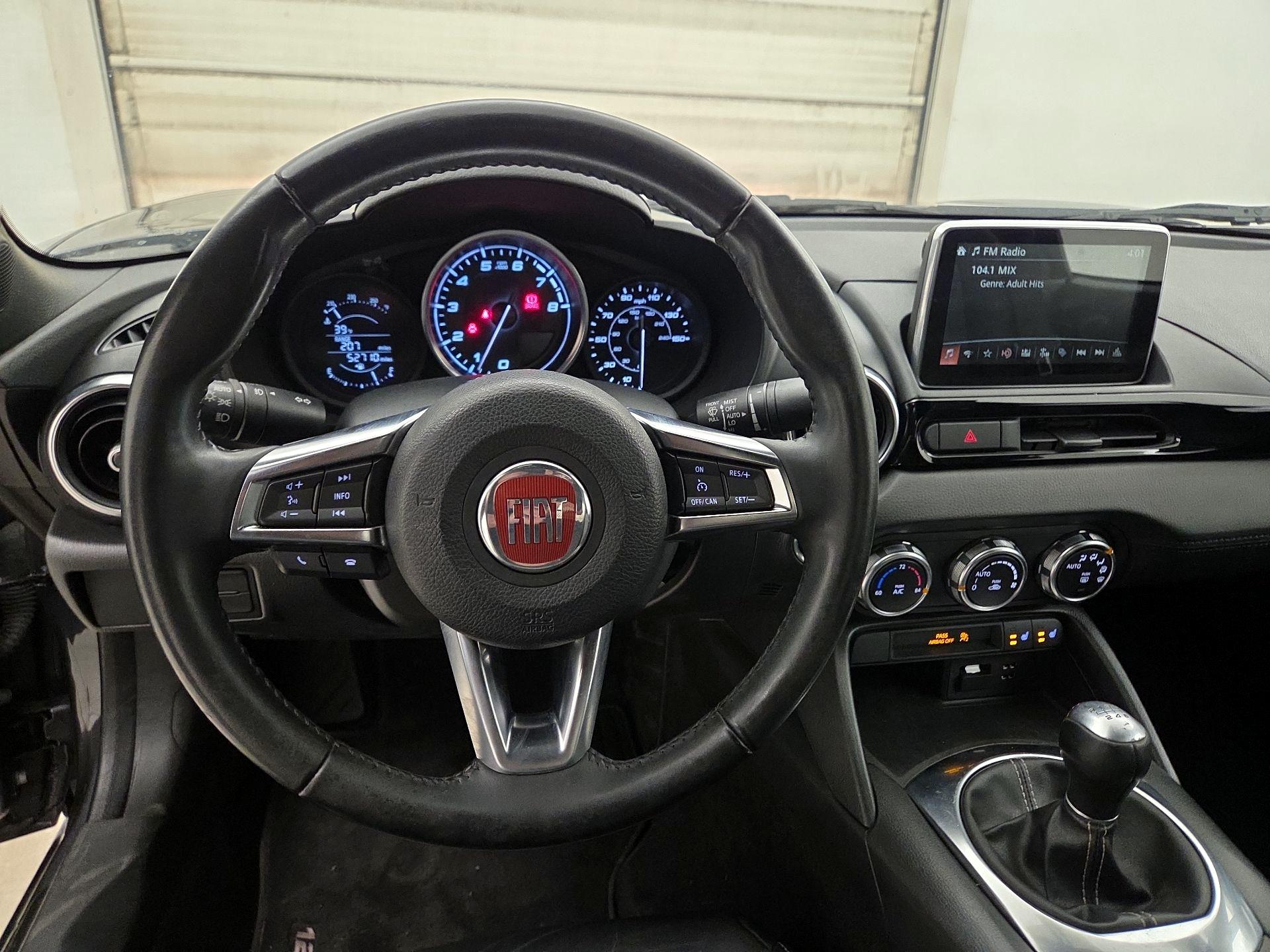 Thumbnail: 2017 Fiat 124 Spider - 10