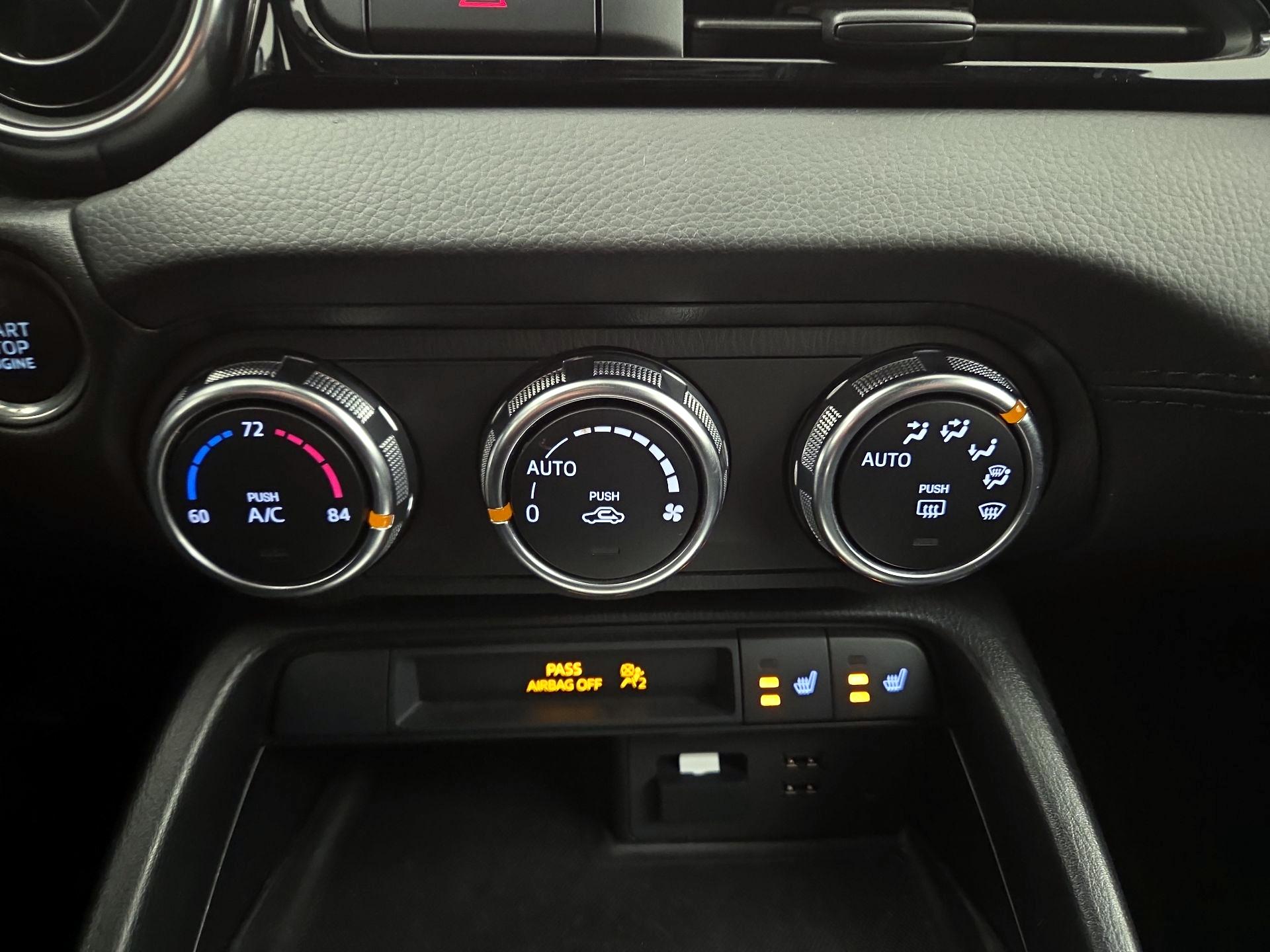 Thumbnail: 2017 Fiat 124 Spider - 16