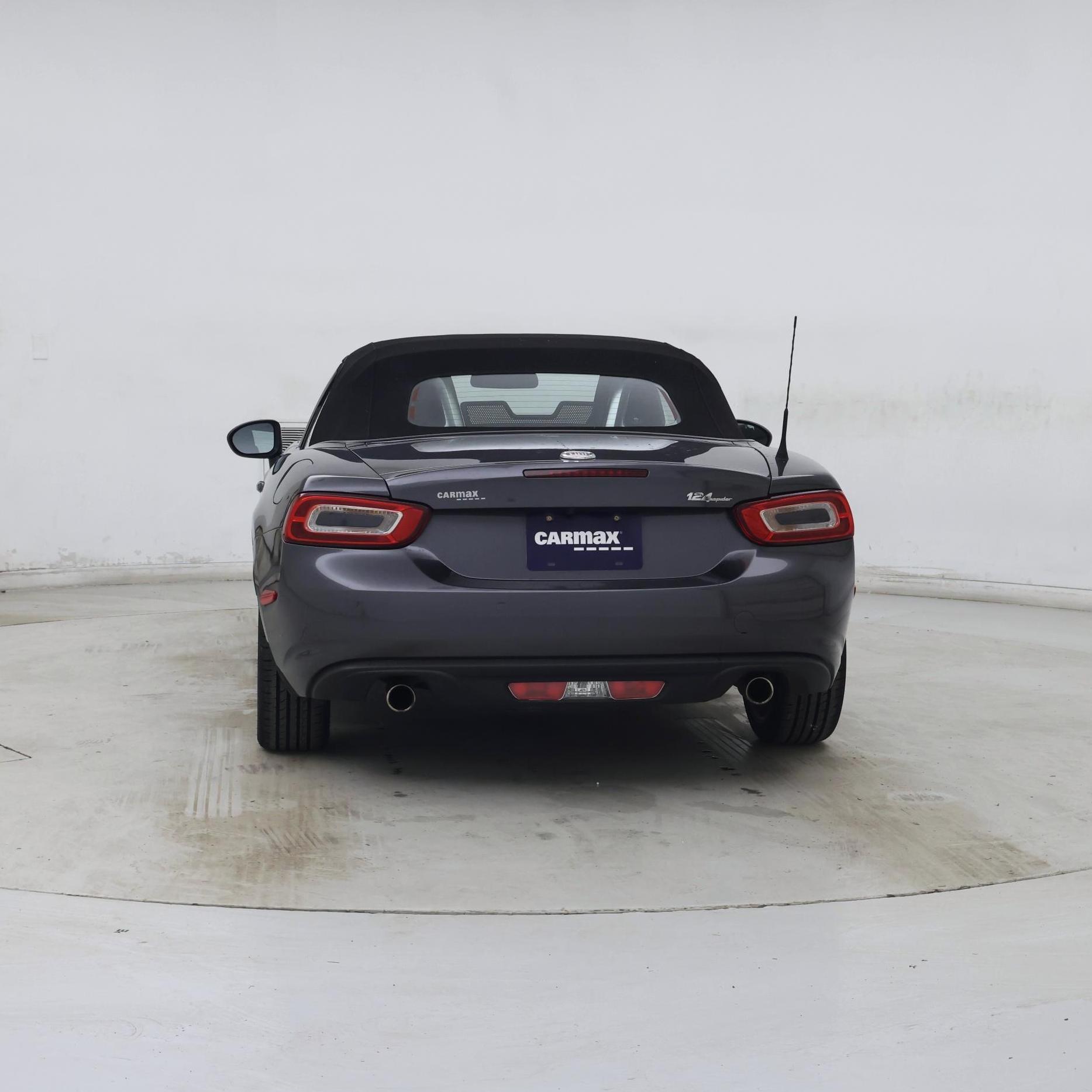 Thumbnail: 2017 Fiat 124 Spider - 6