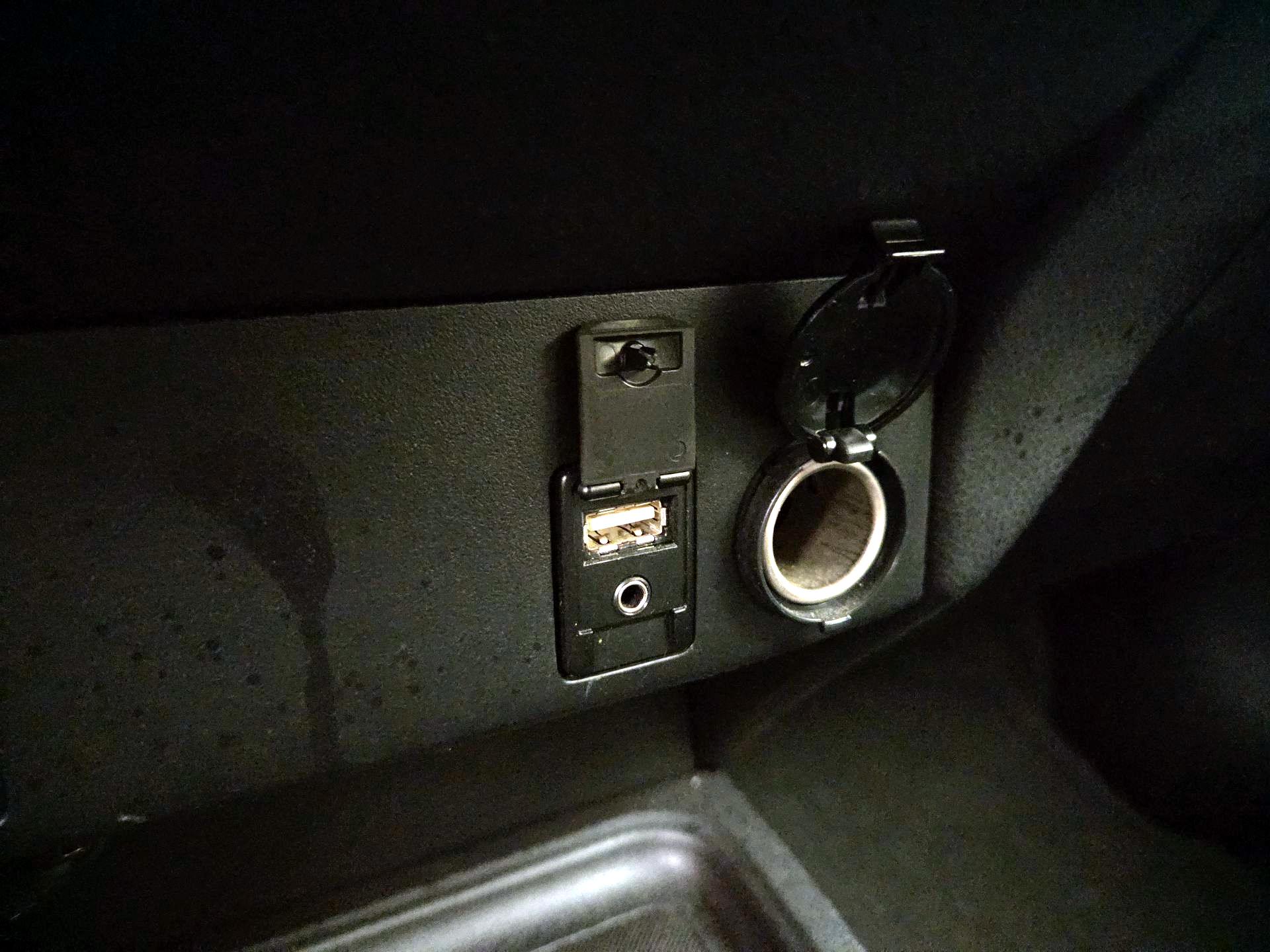 Thumbnail: 2016 Toyota RAV4 - 18