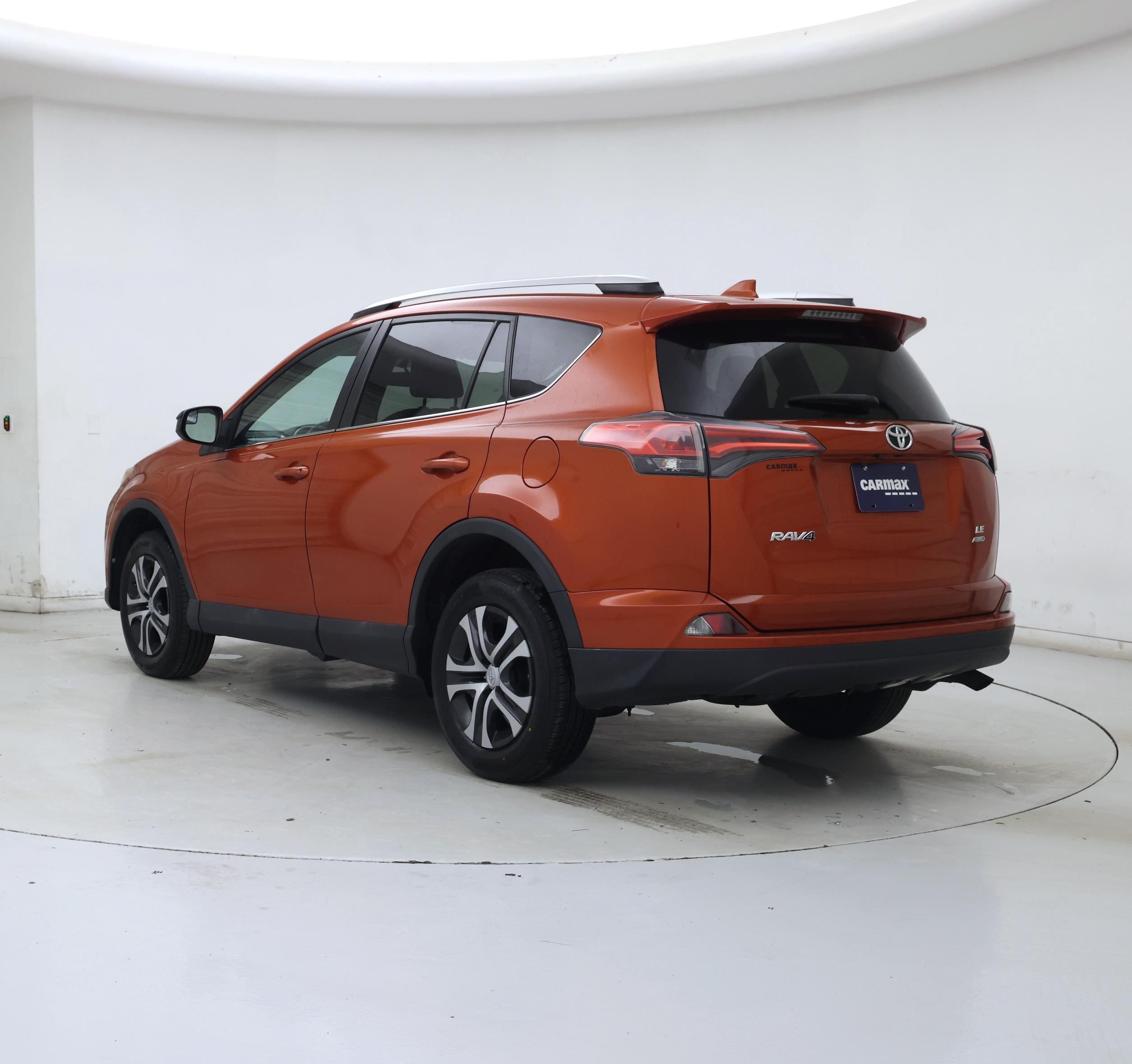 Thumbnail: 2016 Toyota RAV4 - 2