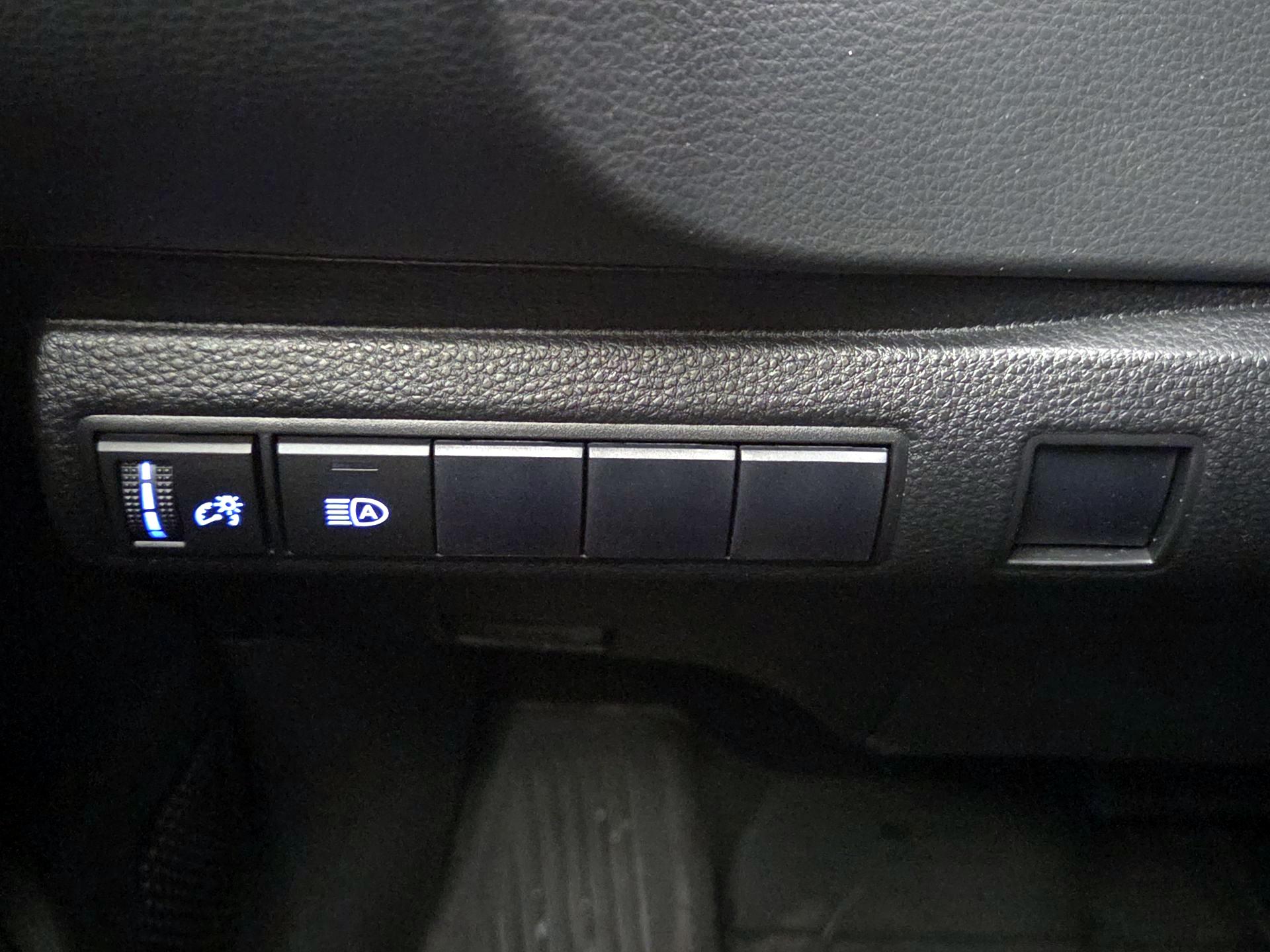 Thumbnail: 2020 Toyota Corolla - 13