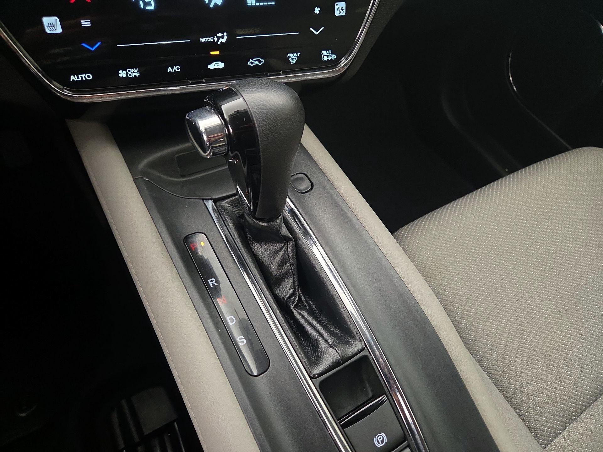 Thumbnail: 2017 Honda HR-V - 17