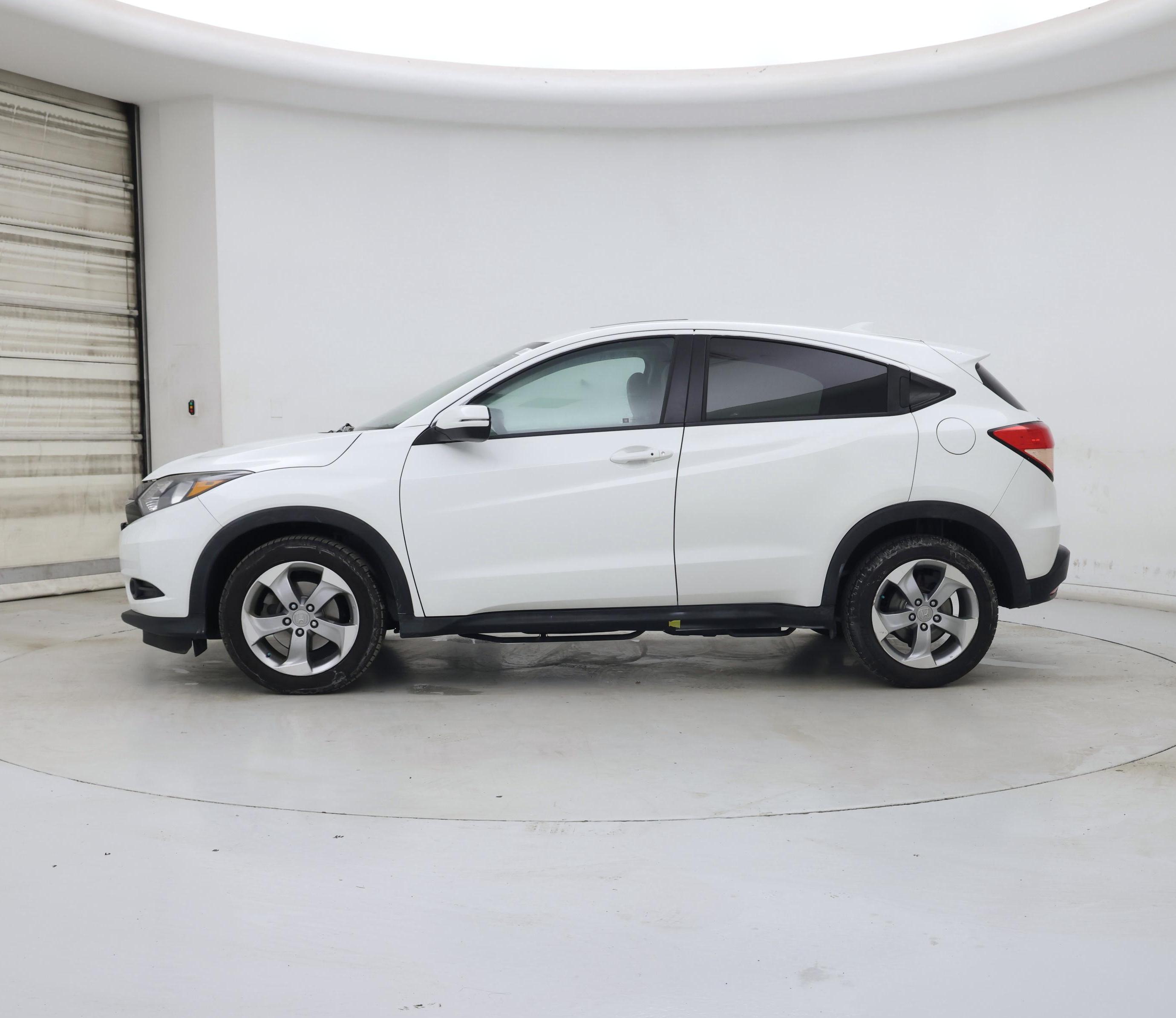 Thumbnail: 2017 Honda HR-V - 3