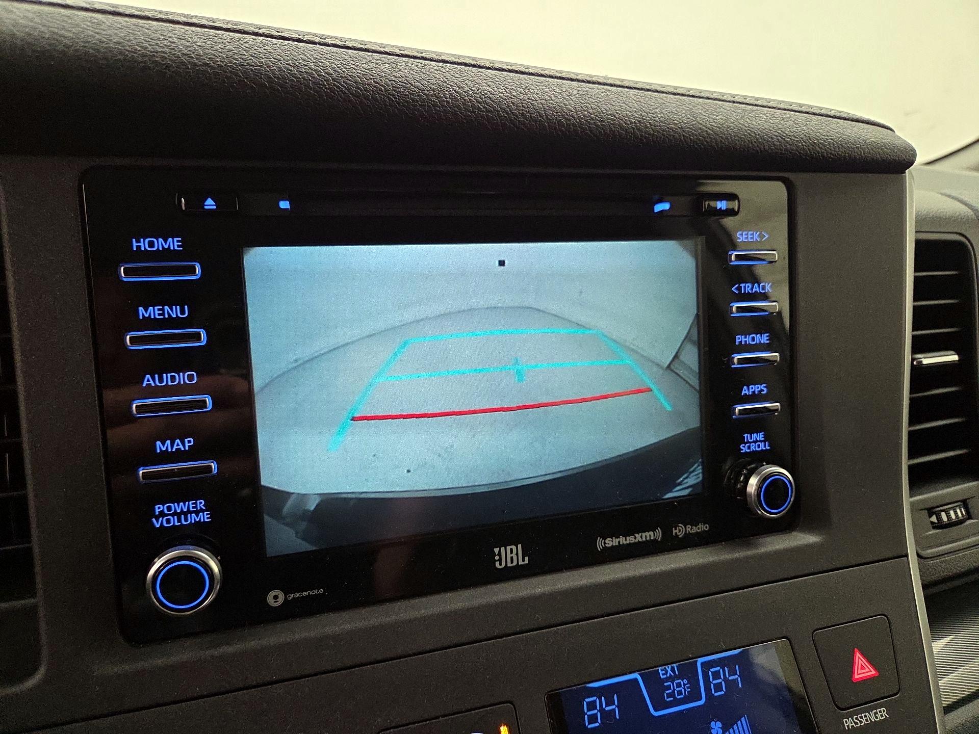 Thumbnail: 2020 Toyota Sienna - 15