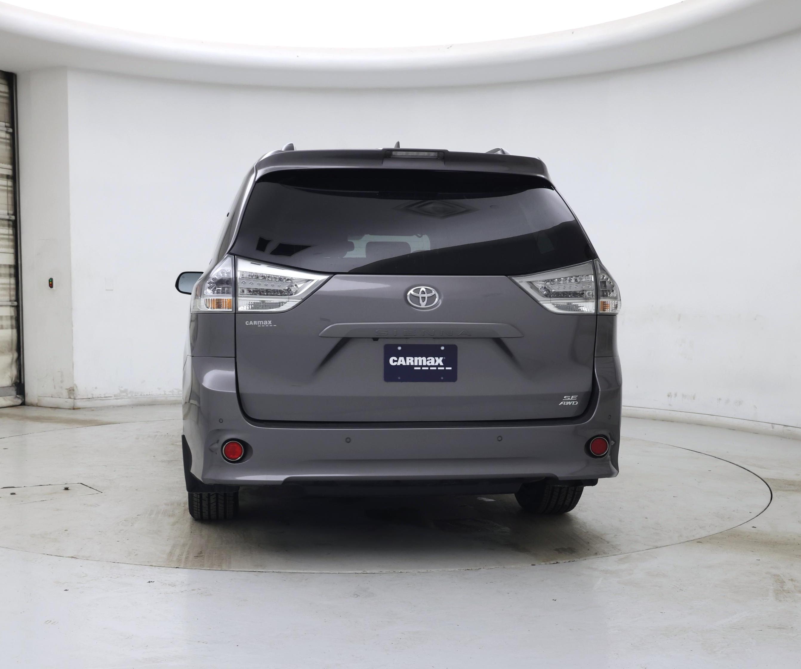 Thumbnail: 2020 Toyota Sienna - 6