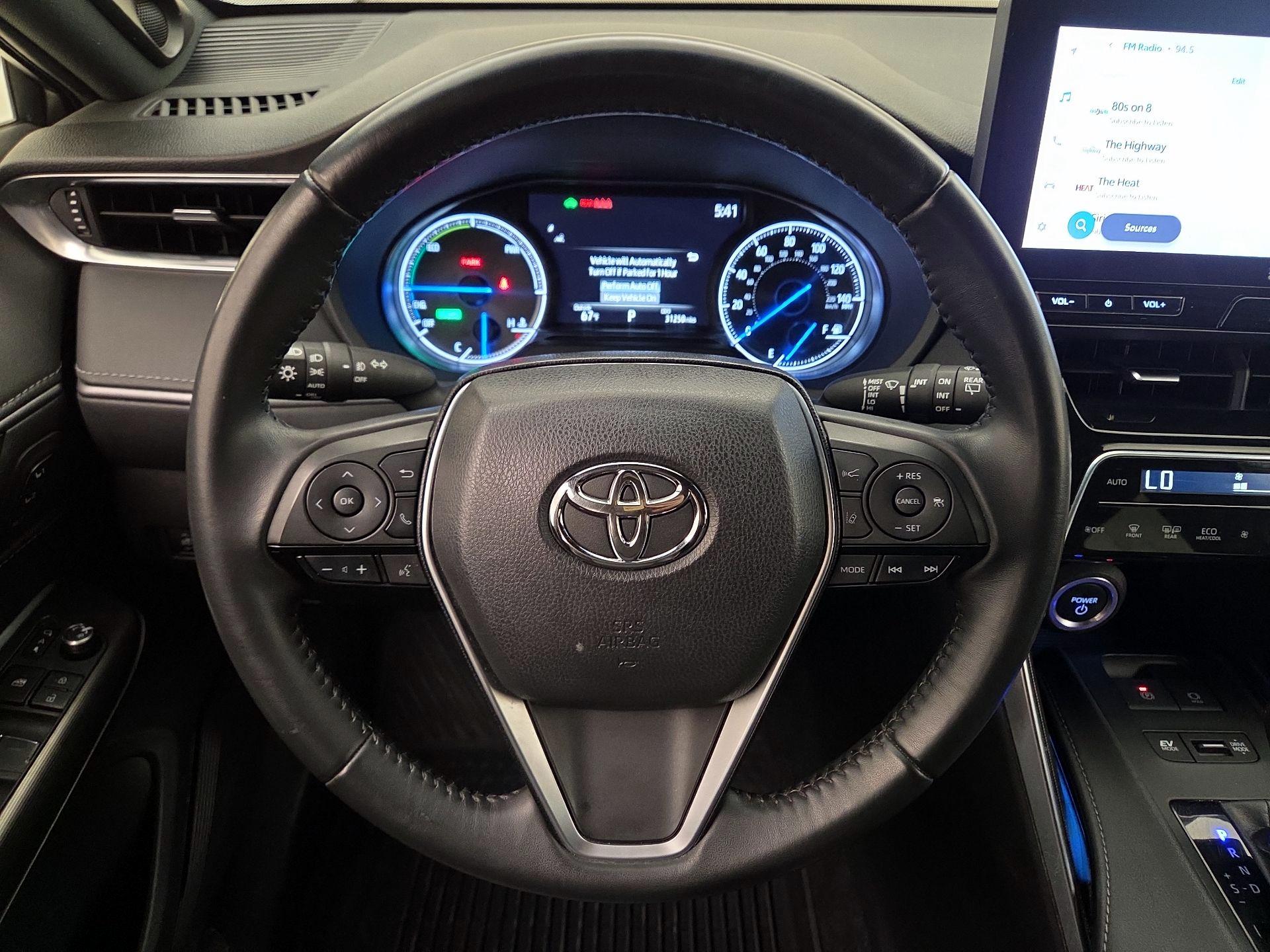 Thumbnail: 2023 Toyota Venza - 10