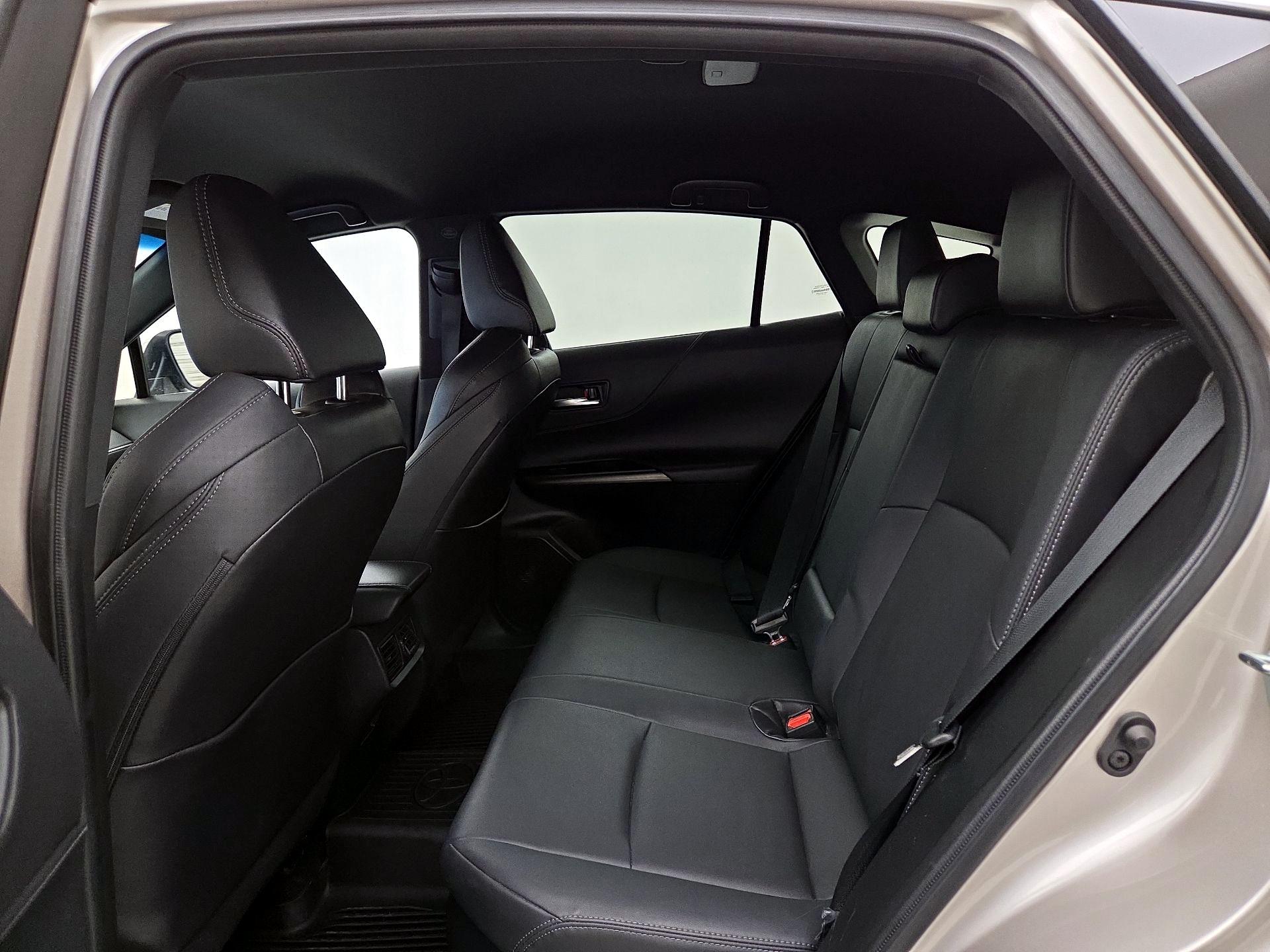 Thumbnail: 2023 Toyota Venza - 19