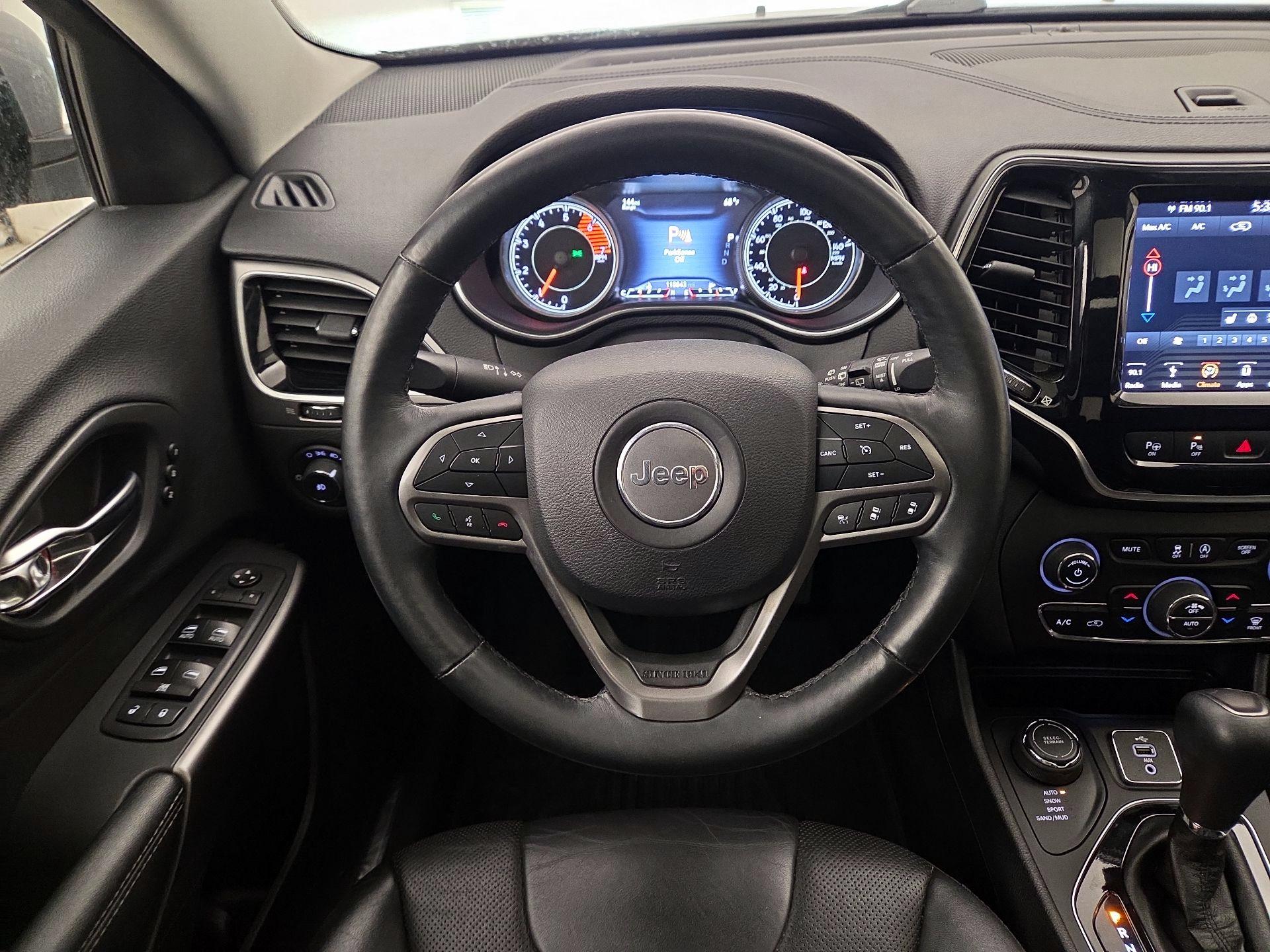 Thumbnail: 2019 Jeep Cherokee - 10