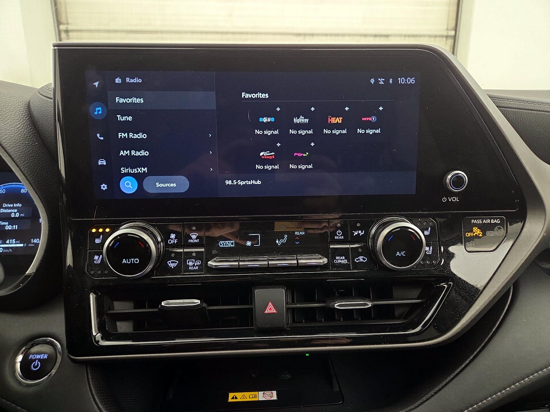 Thumbnail: 2023 Toyota Highlander - 15