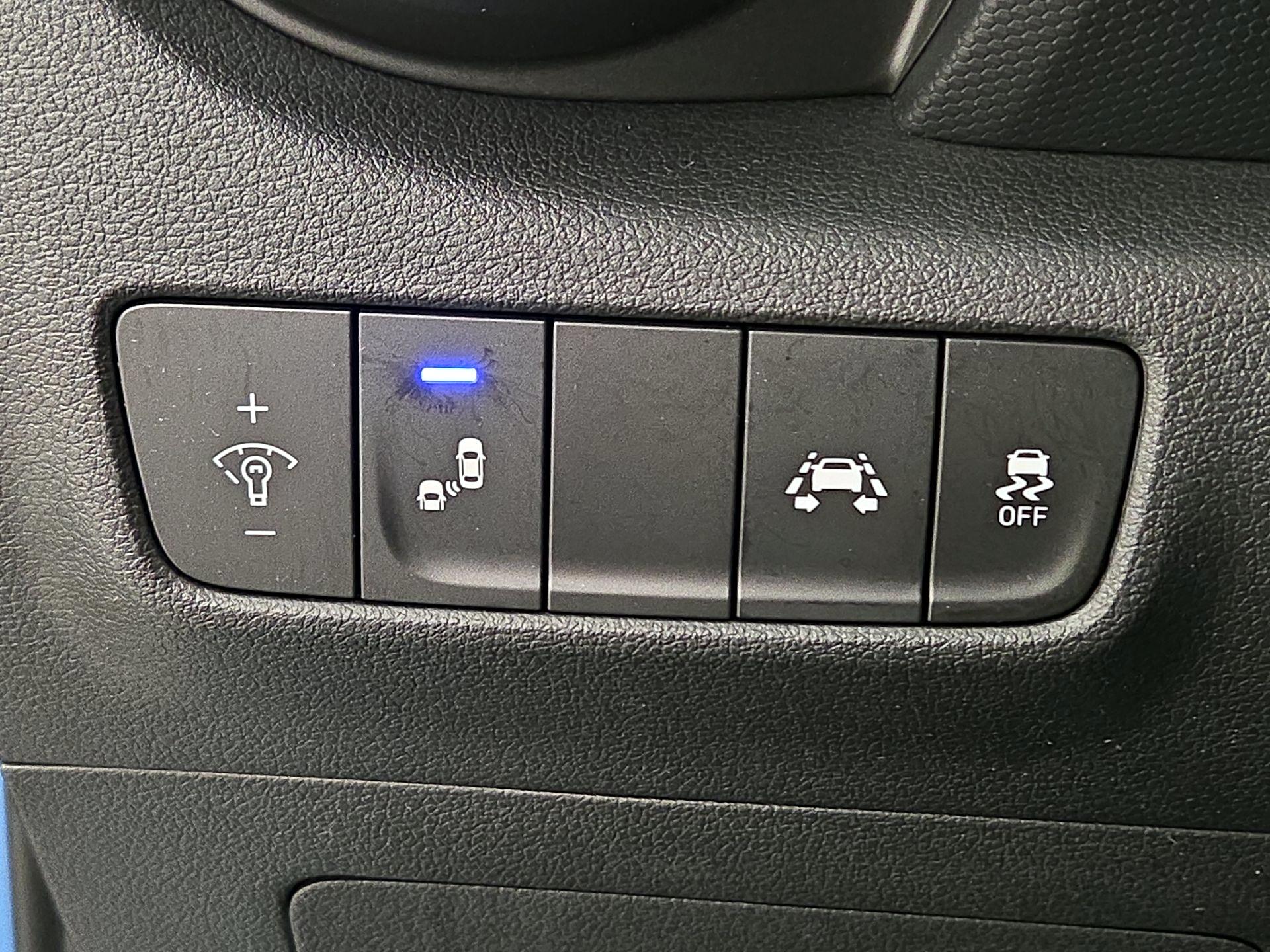 Thumbnail: 2021 Hyundai Kona - 13