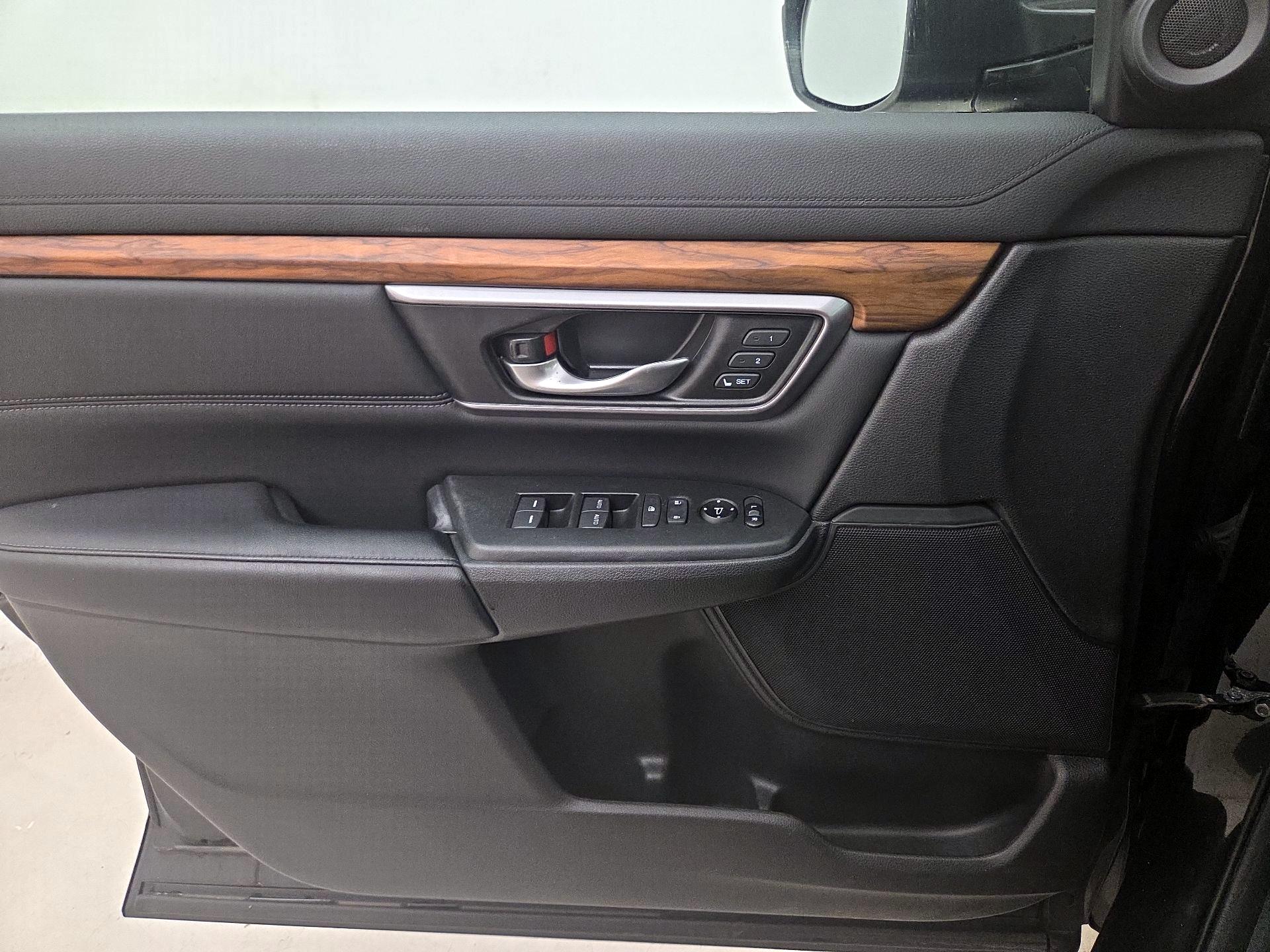 Thumbnail: 2017 Honda CR-V - 12