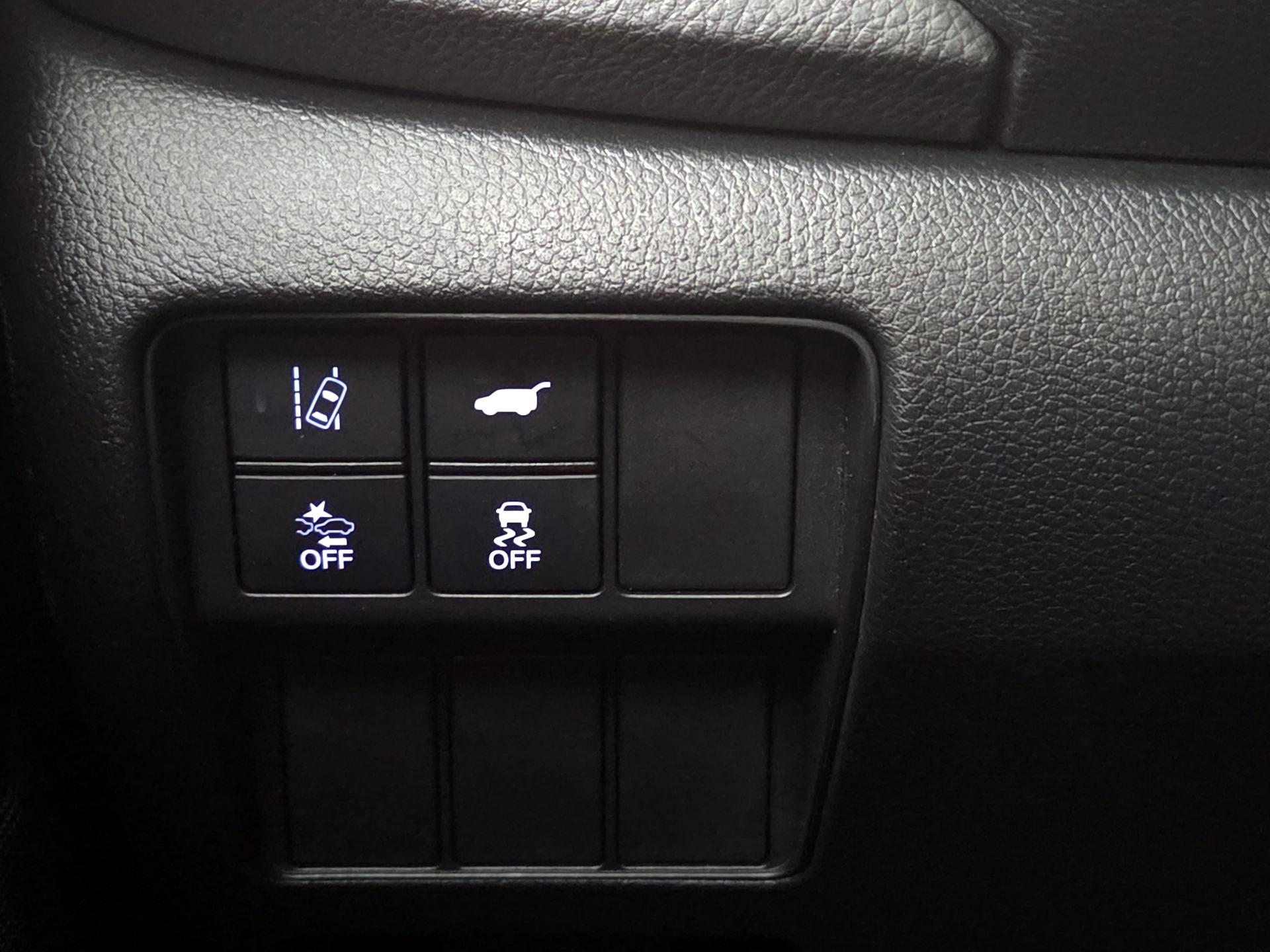 Thumbnail: 2017 Honda CR-V - 13