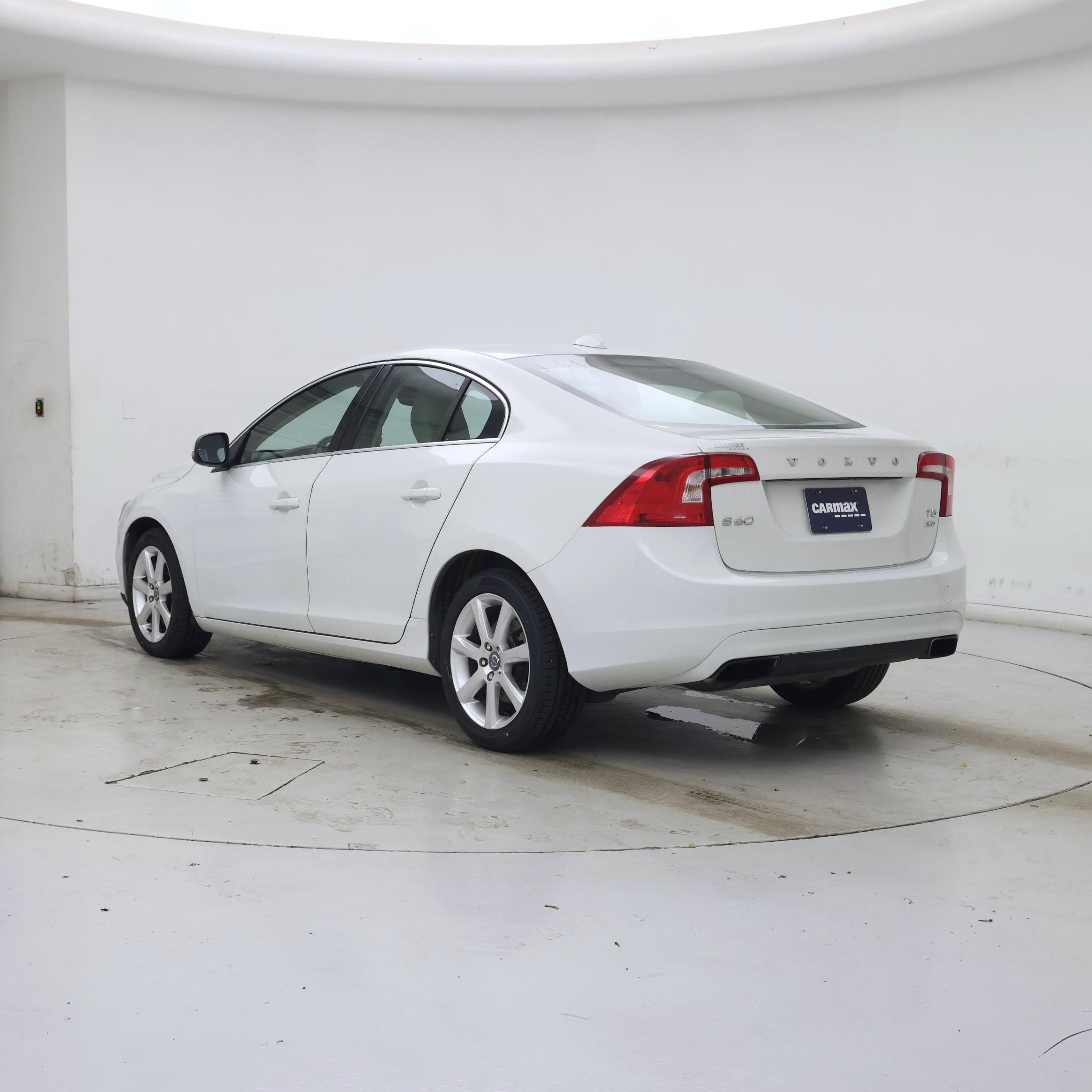 Thumbnail: 2016 Volvo S60 - 2