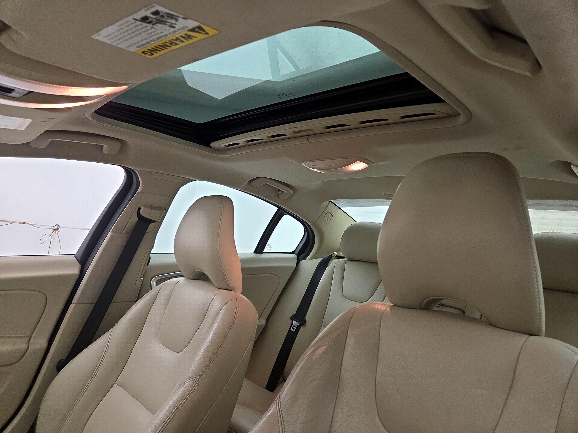 Thumbnail: 2016 Volvo S60 - 19