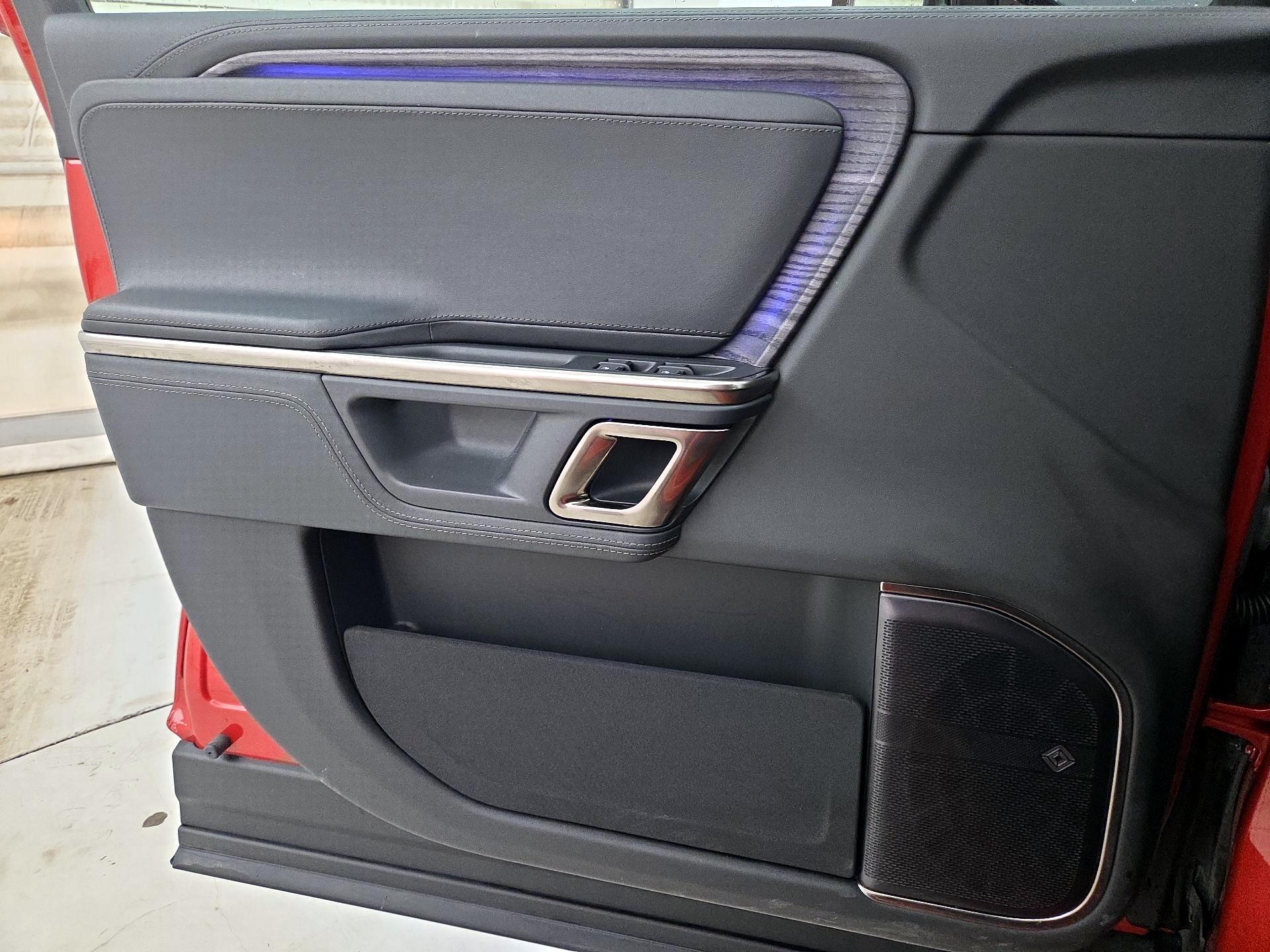 Thumbnail: 2023 Rivian R1S - 12