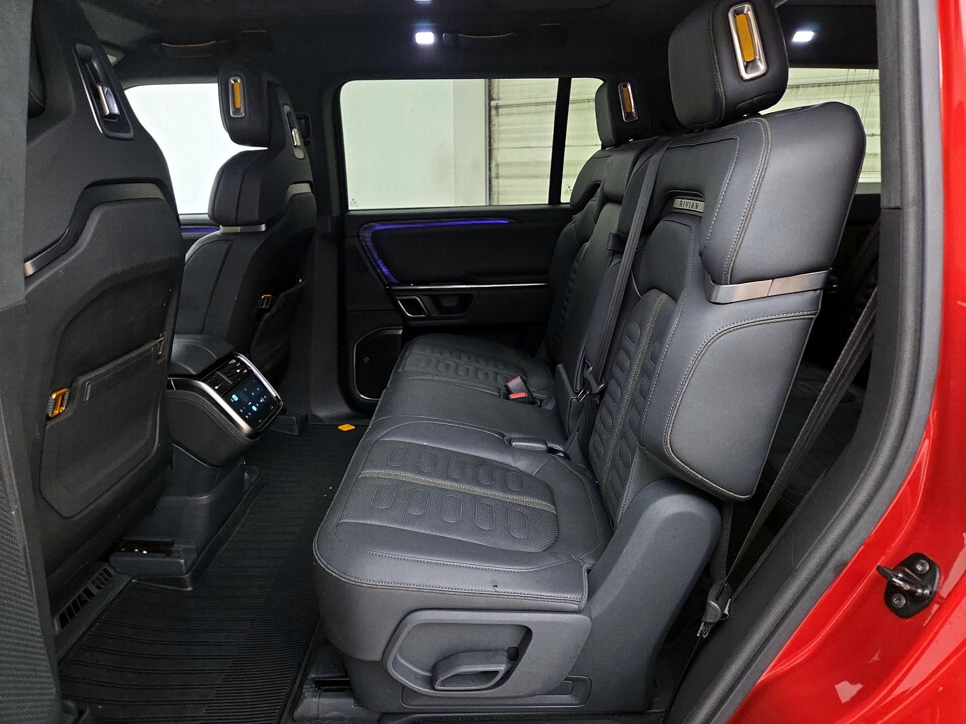 Thumbnail: 2023 Rivian R1S - 19