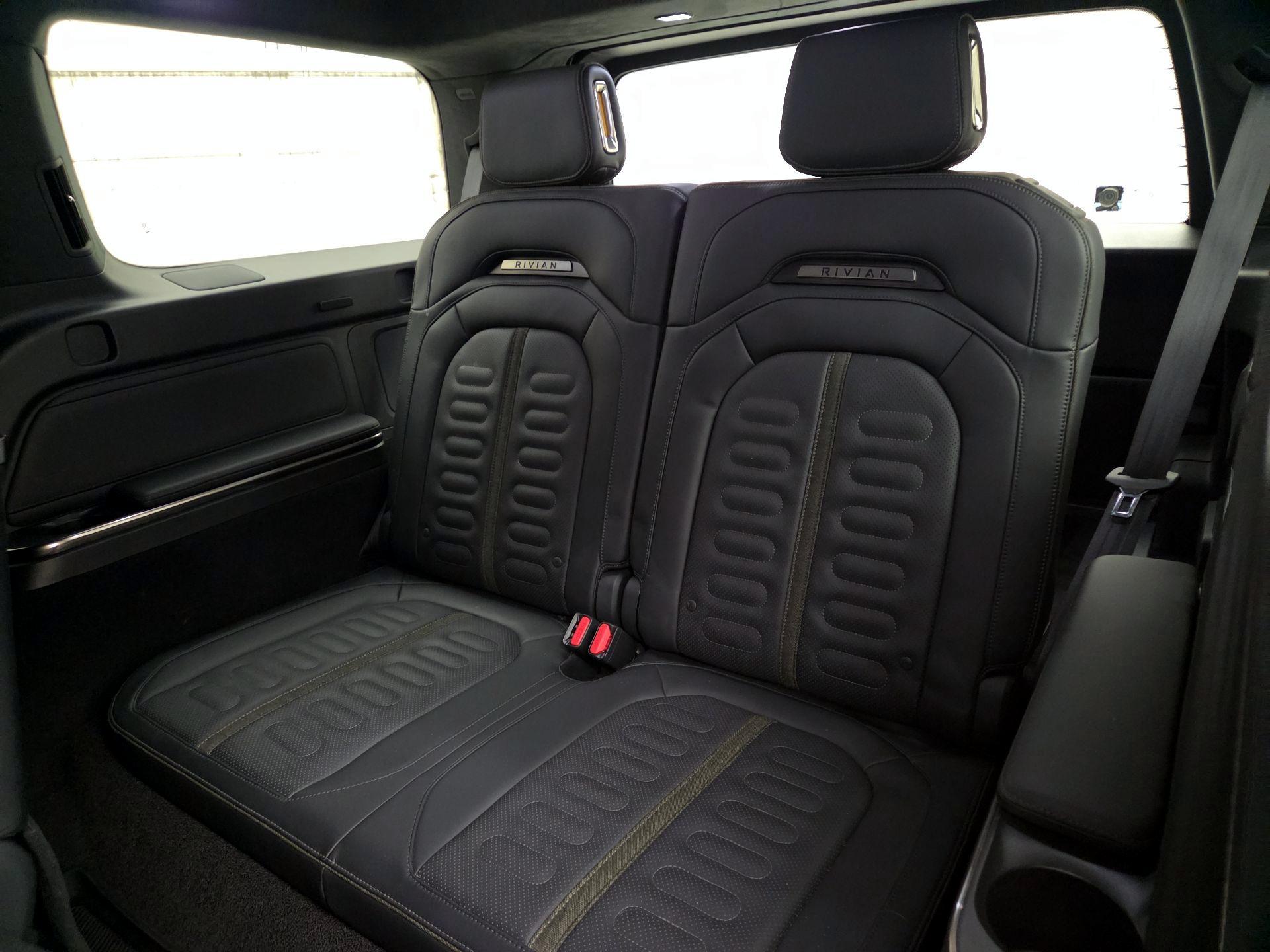 Thumbnail: 2023 Rivian R1S - 20