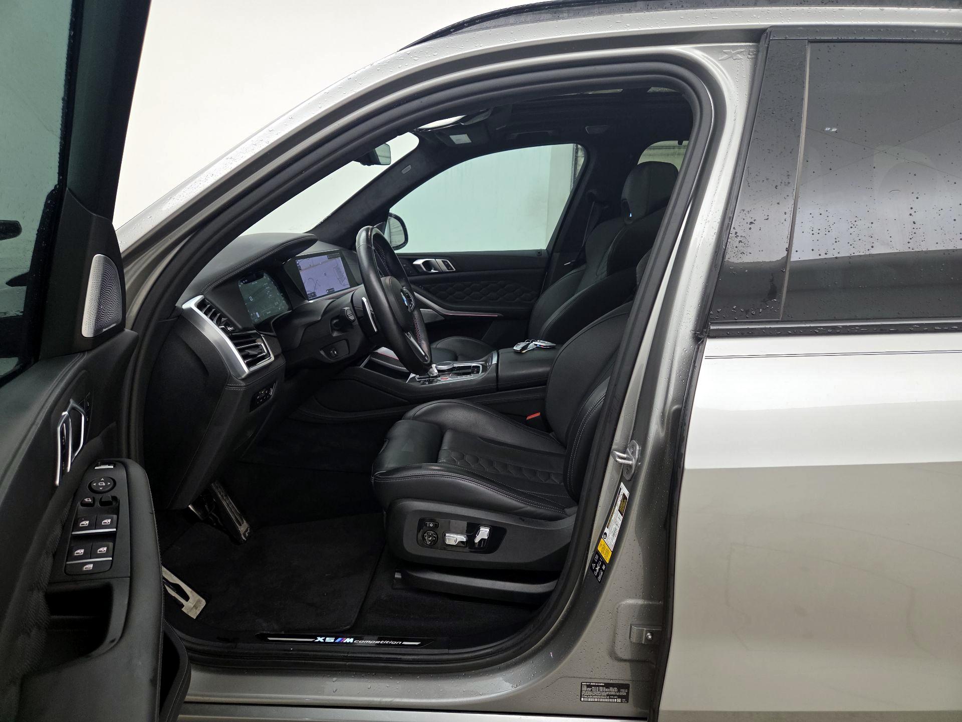 Thumbnail: 2021 BMW X5 - 11