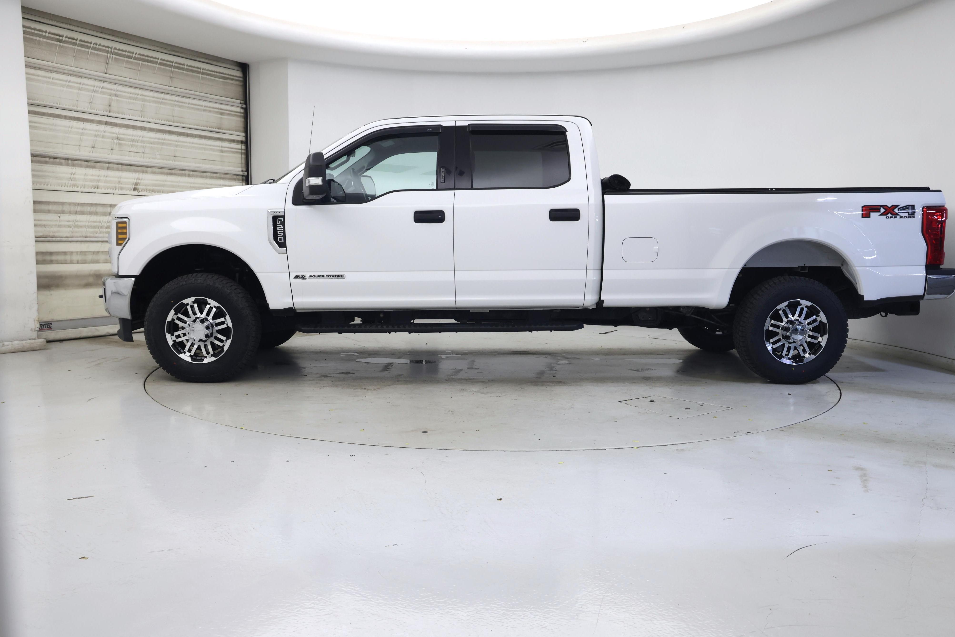 Thumbnail: 2018 Ford F-250 - 3