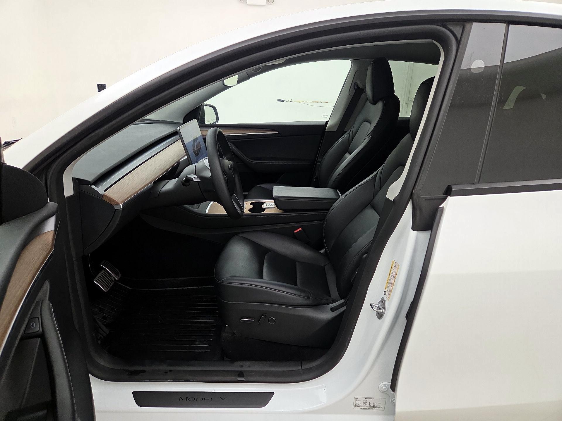 Thumbnail: 2023 Tesla Model Y - 11