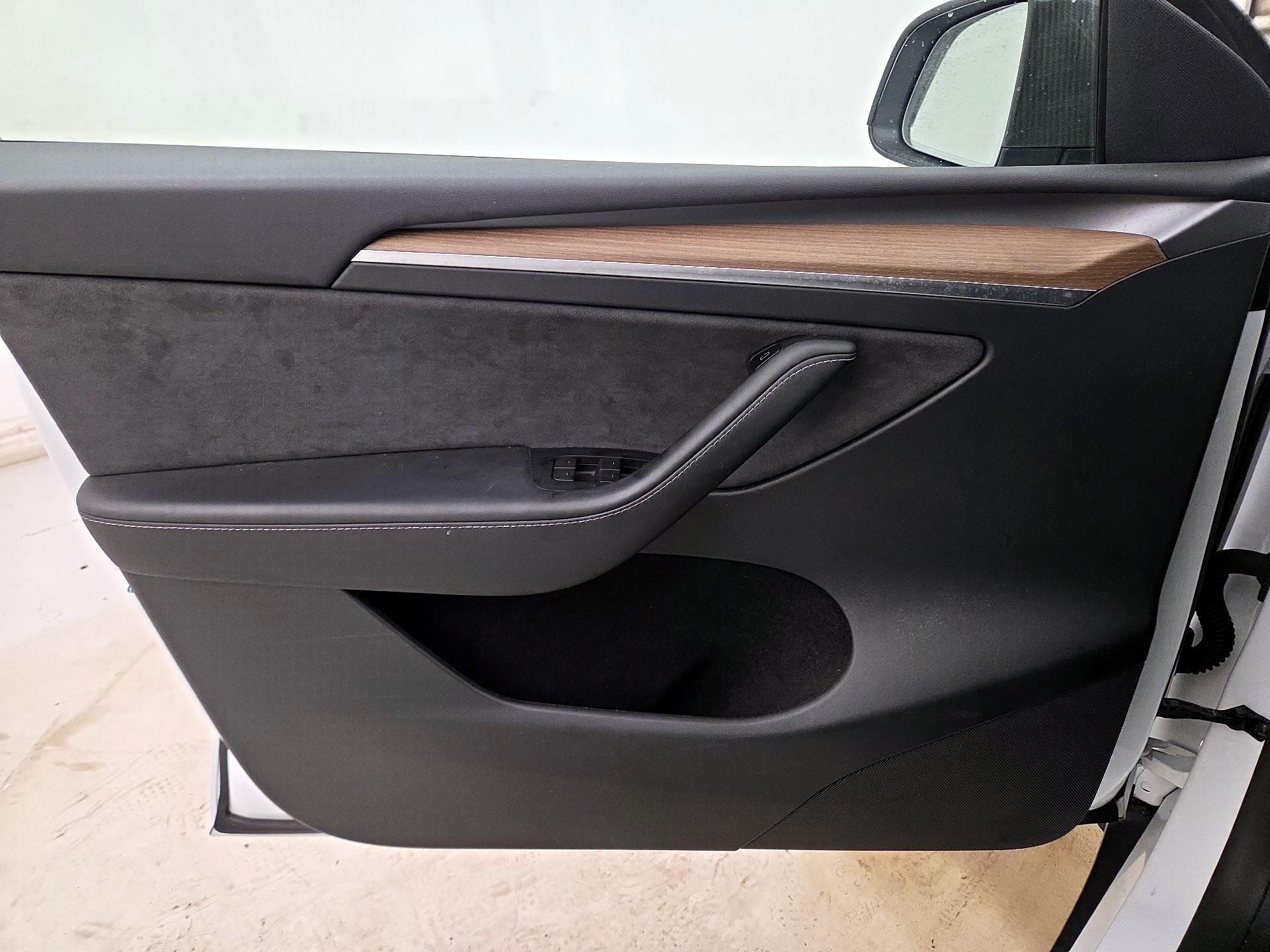 Thumbnail: 2023 Tesla Model Y - 12