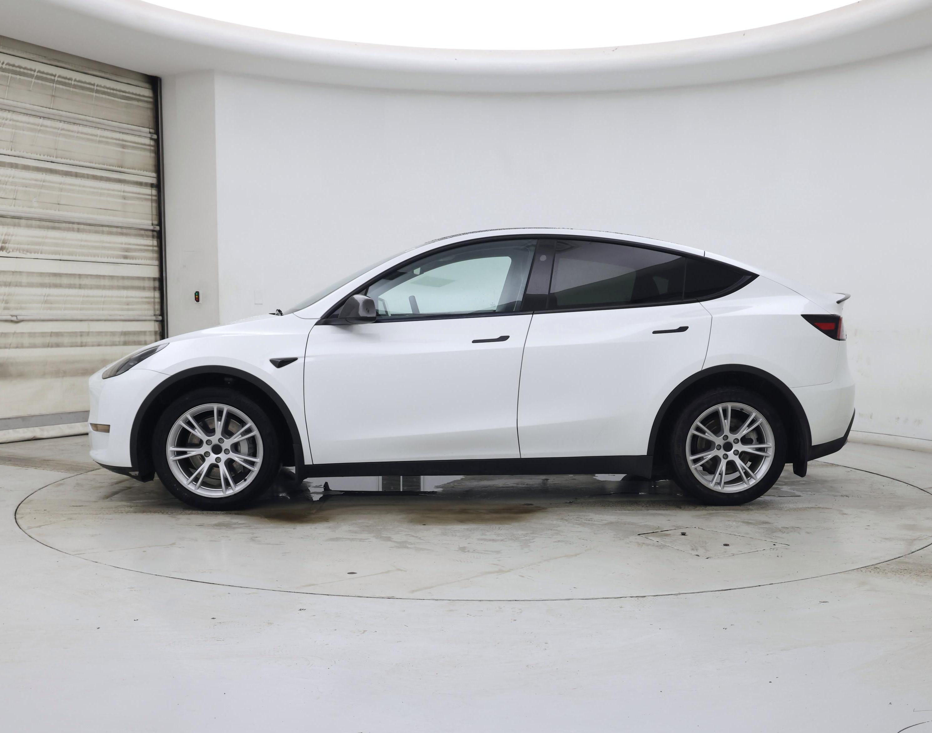 Thumbnail: 2023 Tesla Model Y - 3