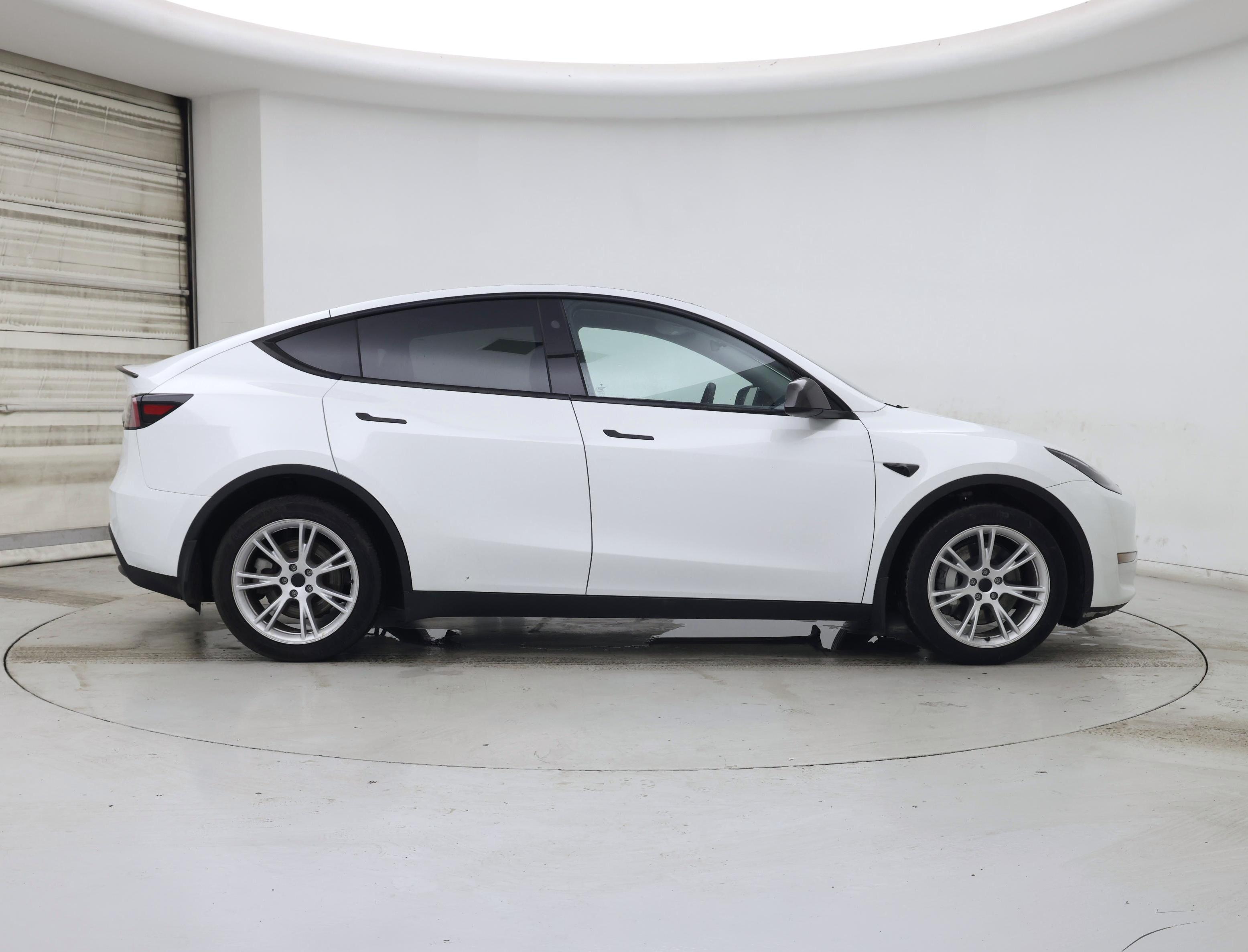 Thumbnail: 2023 Tesla Model Y - 7