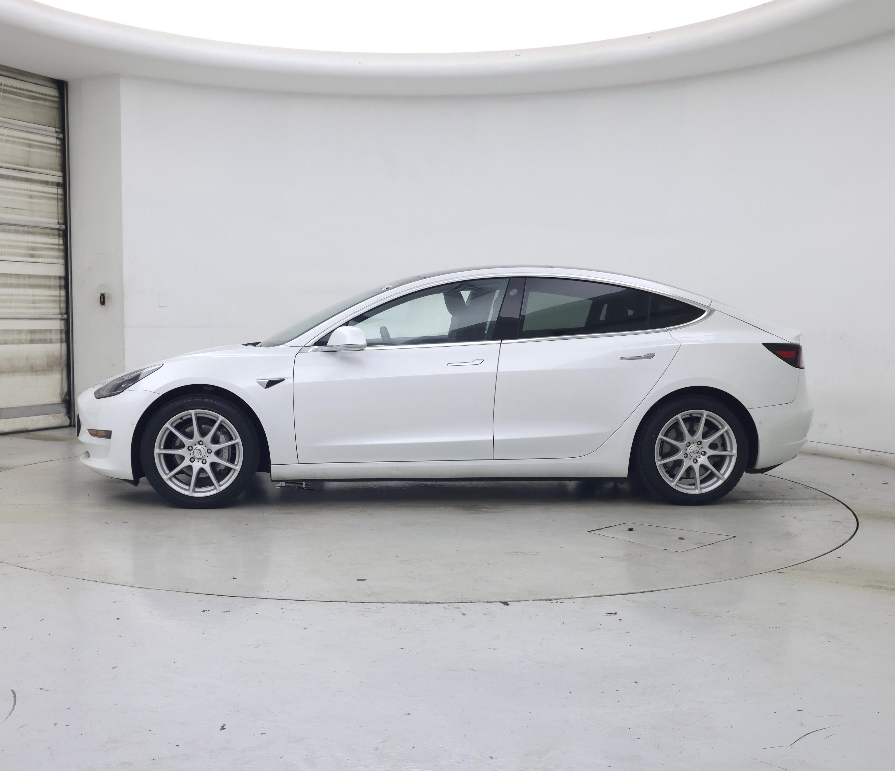 Thumbnail: 2020 Tesla Model 3 - 3