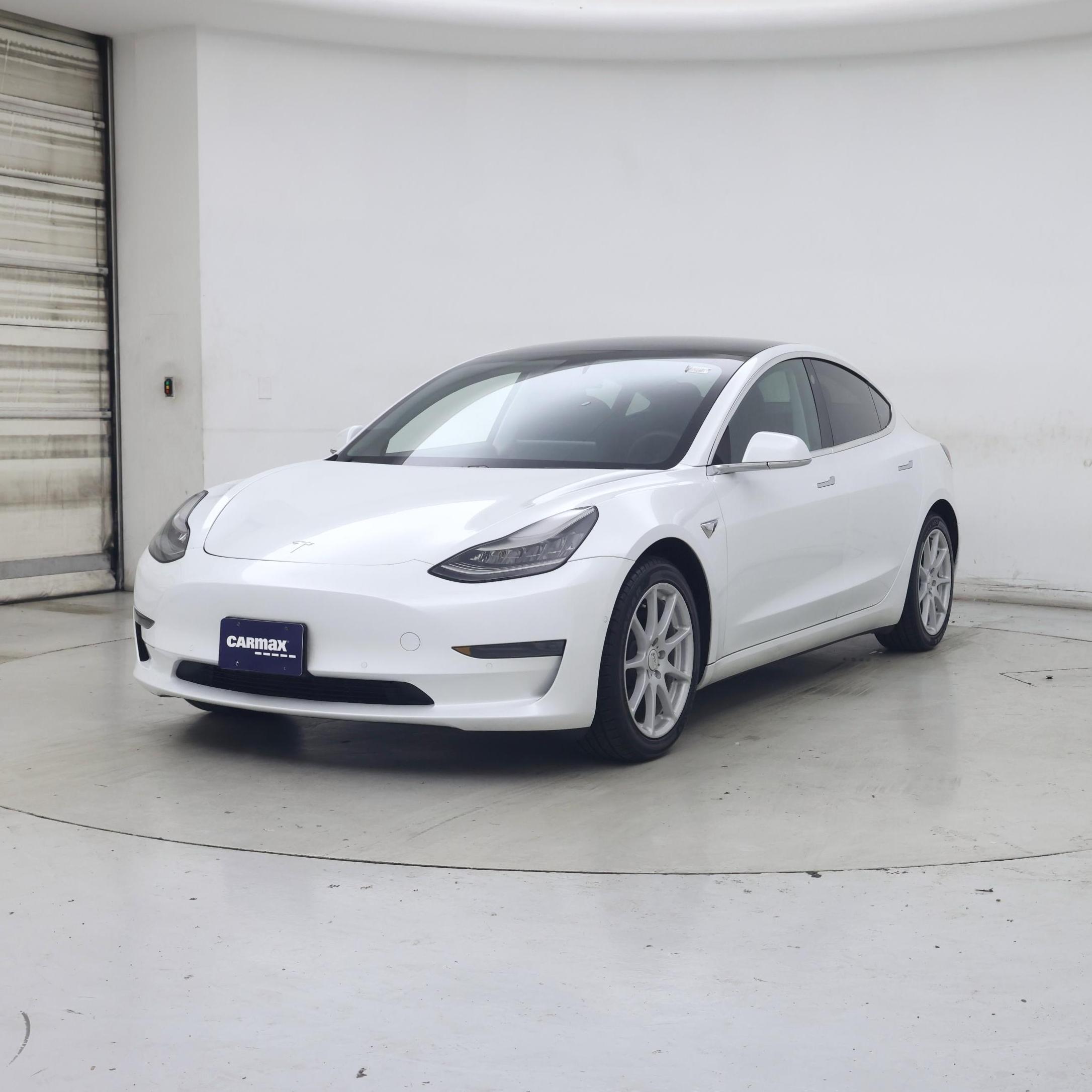 Thumbnail: 2020 Tesla Model 3 - 4