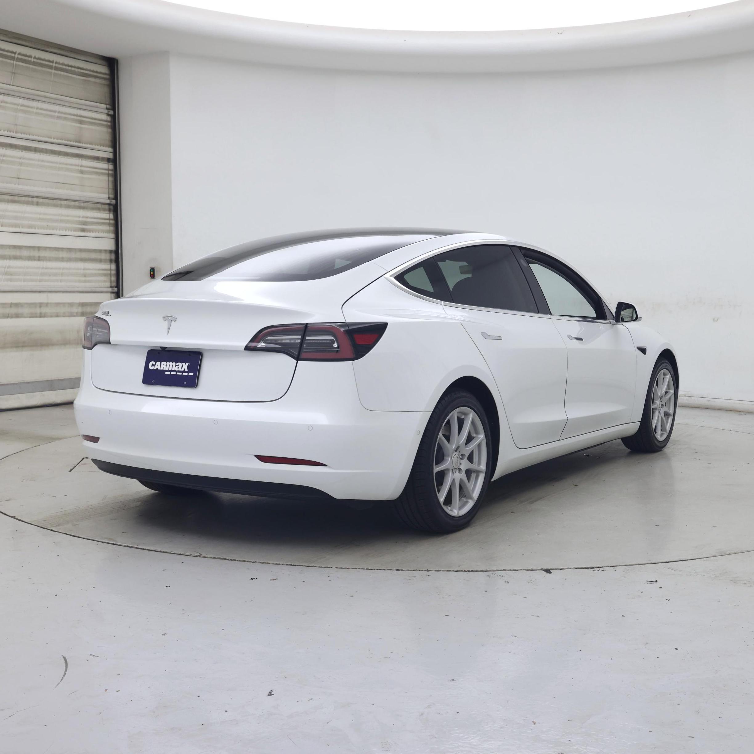 Thumbnail: 2020 Tesla Model 3 - 8