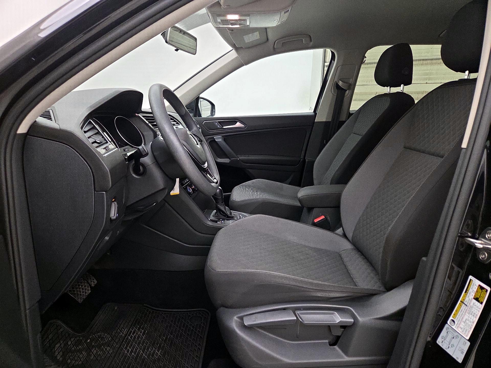 Thumbnail: 2018 Volkswagen Tiguan - 11