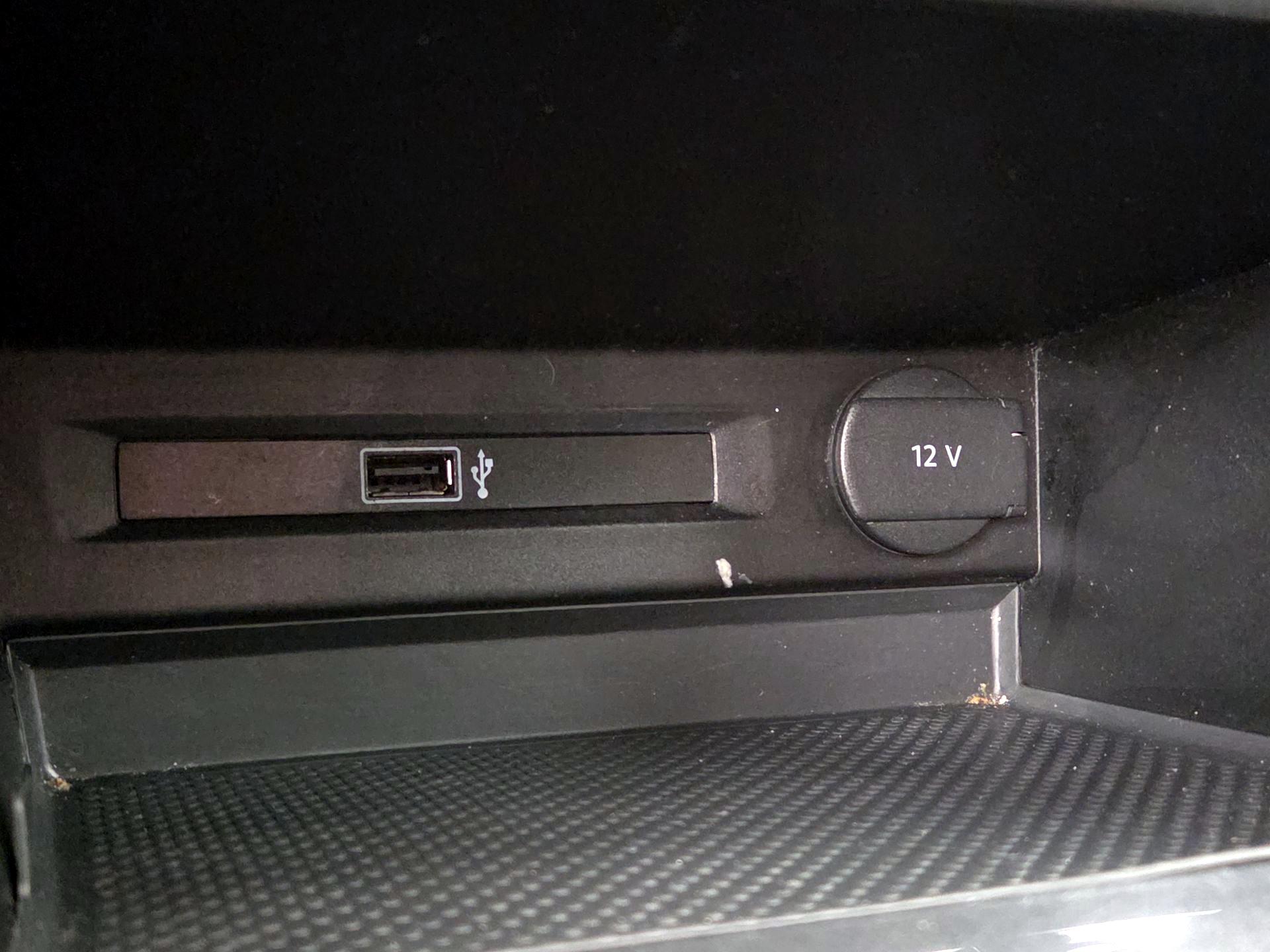 Thumbnail: 2018 Volkswagen Tiguan - 18