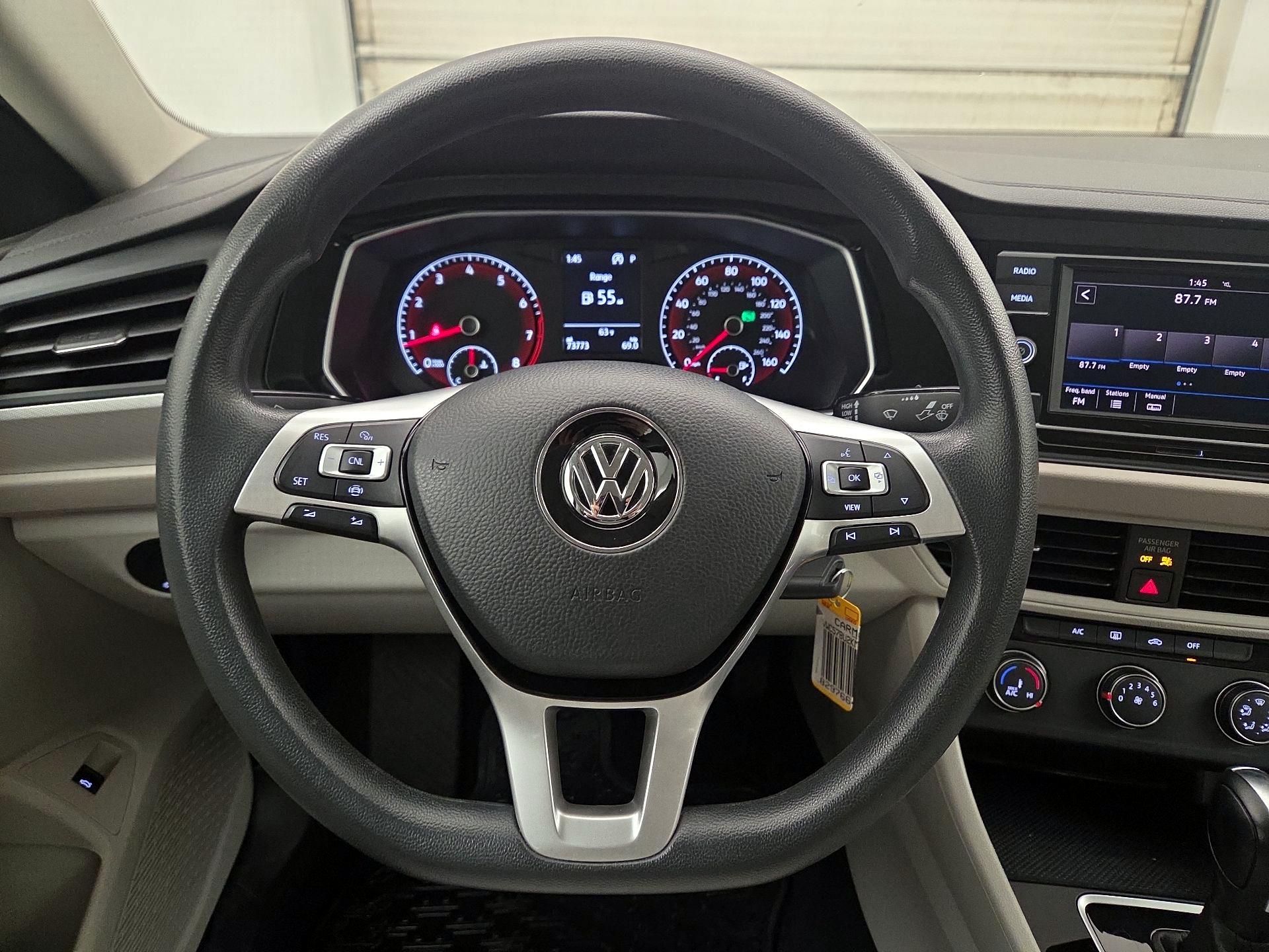 Thumbnail: 2019 Volkswagen Jetta - 10