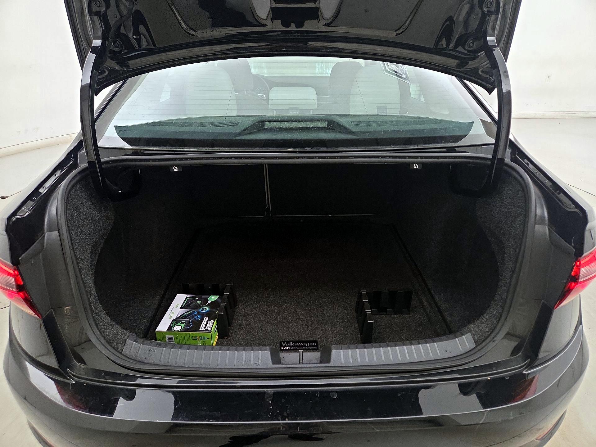 Thumbnail: 2019 Volkswagen Jetta - 20